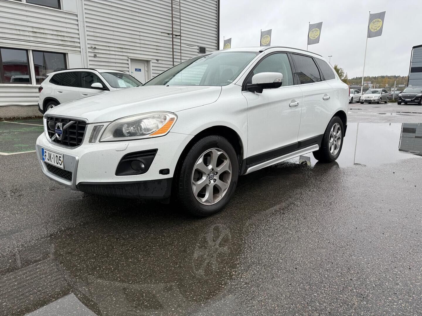 Volvo XC60 2009 D5 AWD Summum Business aut * Suomiauto / Webasto / Adapt.Vakkari / Panorama / Koukku / Supervarusteet! - High Performance Audio / Juuri tullut Tampereelle!