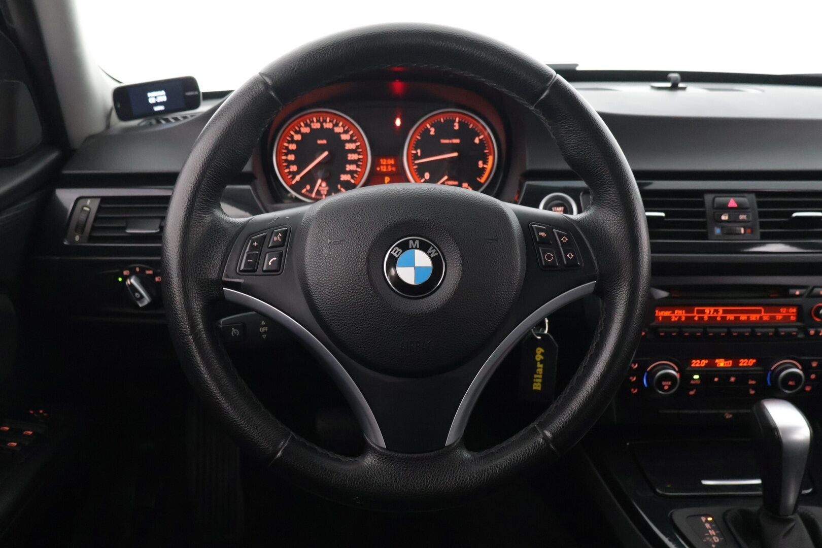 BMW 330 2010 A E91 Xdrive Touring *Facelift* / *S.koukku* / *Sporttipenkit* / *Hifit */ *Suomi-auto* - Tehokas nelikko varmalla tekniikalla!