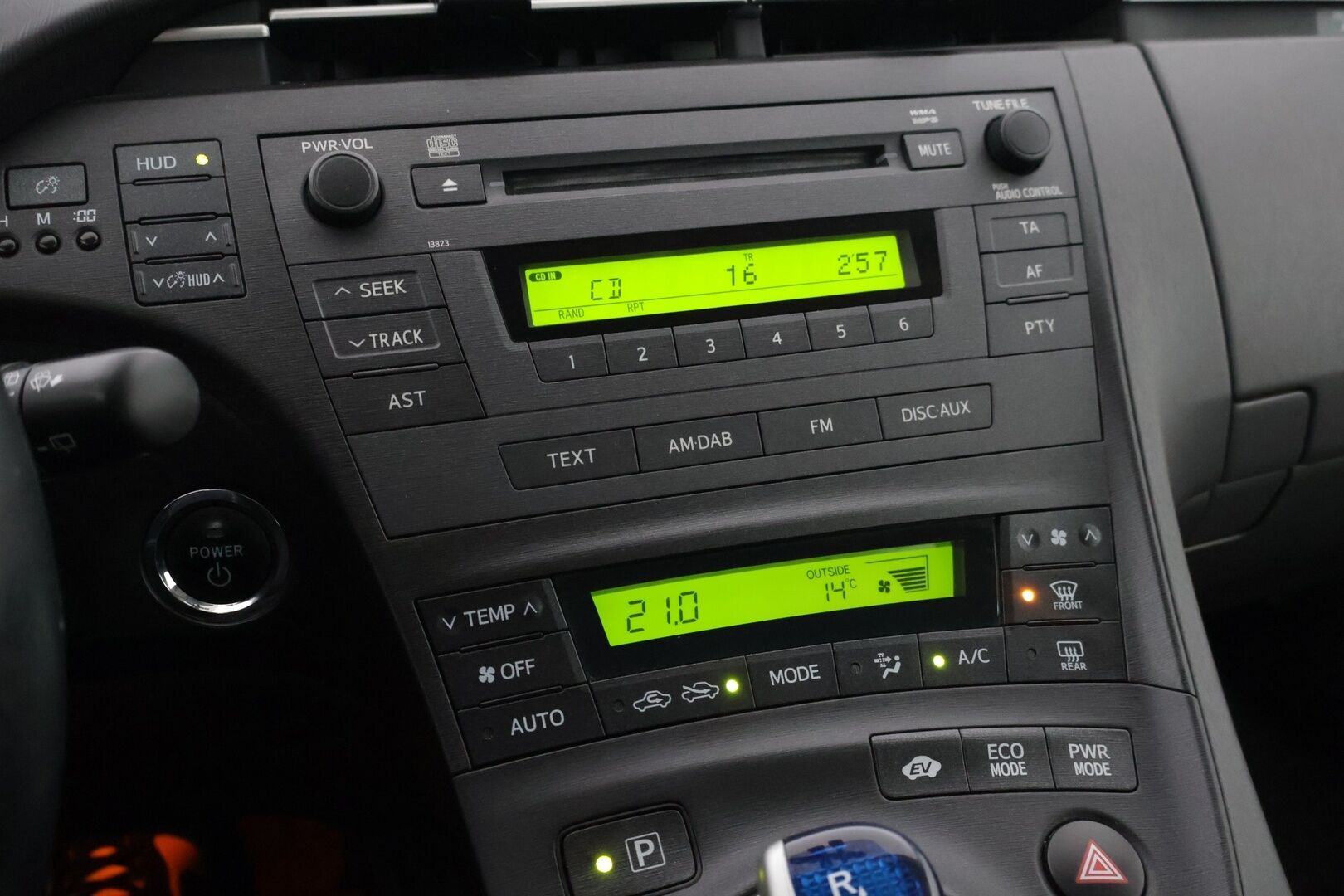 Toyota Prius 2010 HSD Sol 5ov - 2 renkaat / HUD / Vakinopeudensäädin / Huoltohistoria *