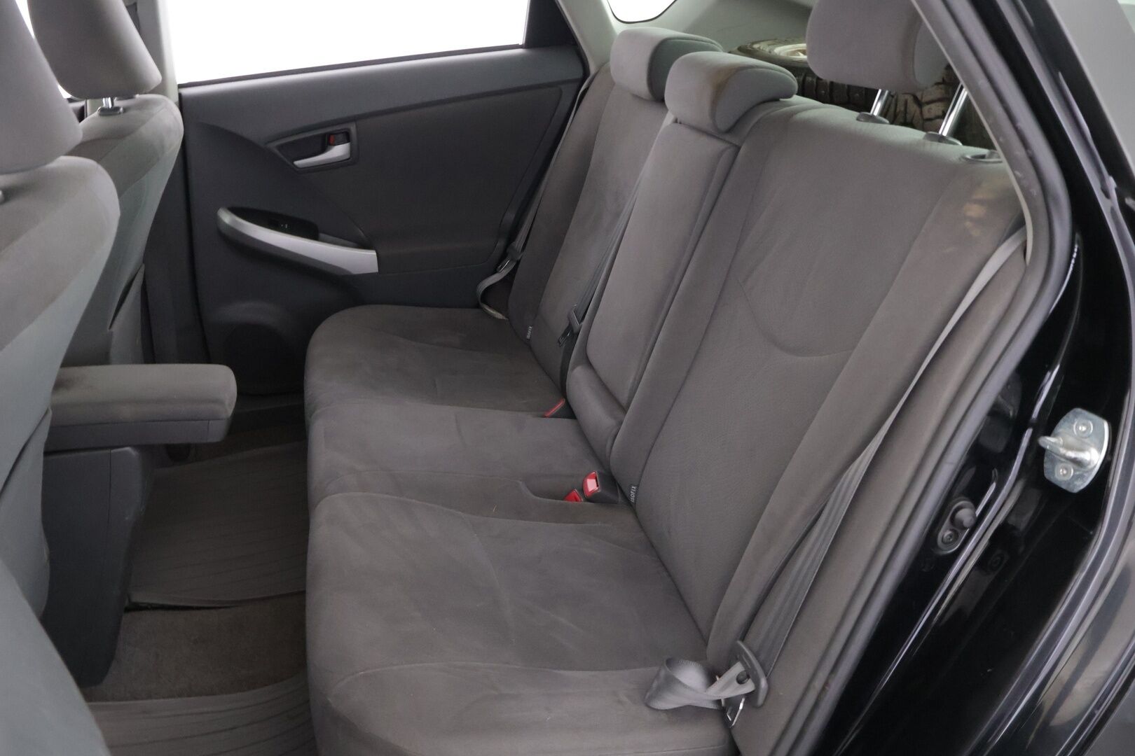Toyota Prius 2010 Hybrid Sport ** Juuri katsastettu / HUD / Keyless / Kahdet renkaat - ** Tämä huippu myydään huudossa!