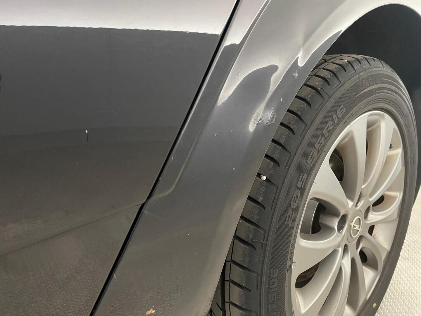Opel Astra 2010 Wagon Ultimate 1,6 Ecotec 85kW MT5 - Myydään Huutokaupat.com - – Tämä auto myydään huutokaupat.com -sivuston kautta | Juuri Katsastettu & Huollettu! | Lohko+Sisäpistoke | Vakkari | 2X Renkaat & Vanteet |