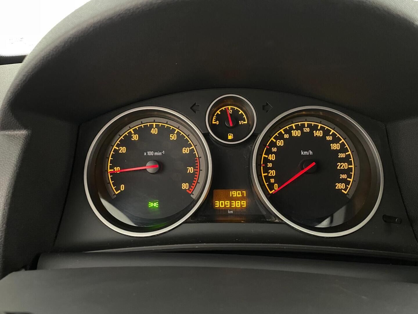 Opel Astra 2010 Wagon Ultimate 1,6 Ecotec 85kW MT5 - Myydään Huutokaupat.com - – Tämä auto myydään huutokaupat.com -sivuston kautta | Juuri Katsastettu & Huollettu! | Lohko+Sisäpistoke | Vakkari | 2X Renkaat & Vanteet |