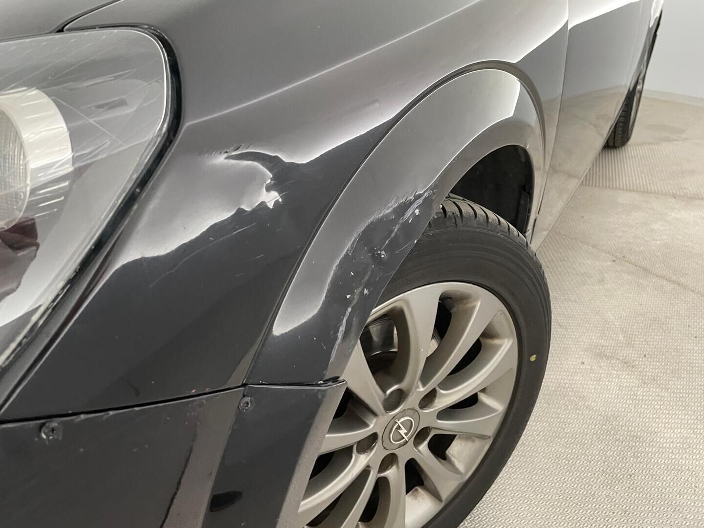 Opel Astra 2010 Wagon Ultimate 1,6 Ecotec 85kW MT5 - Myydään Huutokaupat.com - – Tämä auto myydään huutokaupat.com -sivuston kautta | Juuri Katsastettu & Huollettu! | Lohko+Sisäpistoke | Vakkari | 2X Renkaat & Vanteet |