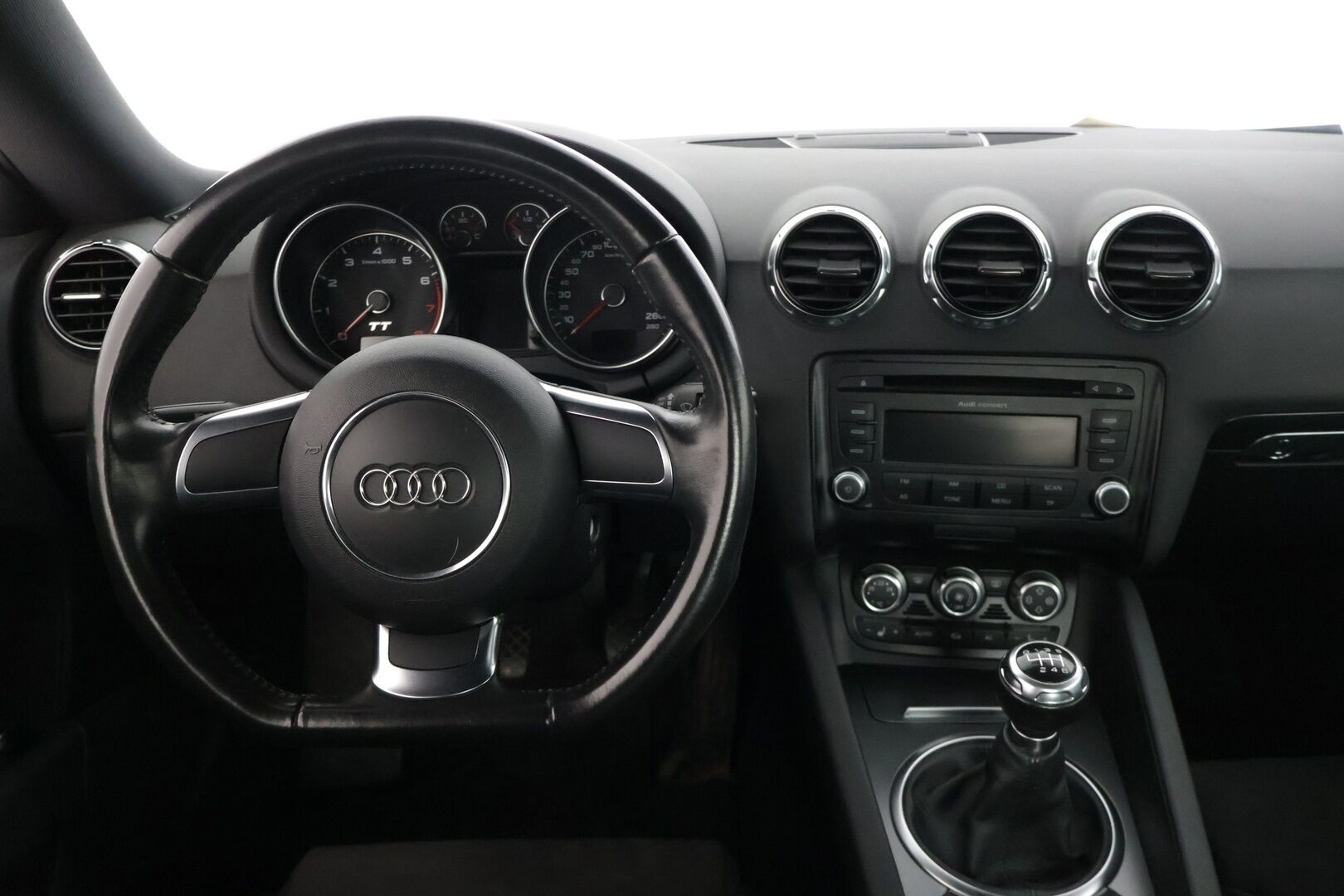 Audi TT 2010 Coupé 1,8 TFSI 118 kW * Sähköinen takaspoileri / Xenon / Webasto / Nahka-alcantarat / Tutkat takana * - * Suomi-auto / Kahdet renkaat omilla alumiinivanteilla! *