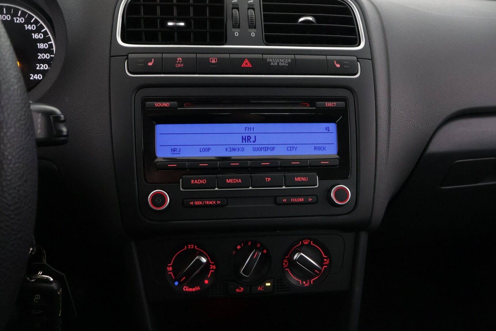 Volkswagen Polo 2011 Comfortline 1,2 TSI 77 kW (105 hv) 4-ovinen - *MYYDÄÄN HUUTOKAUPAT.COM*