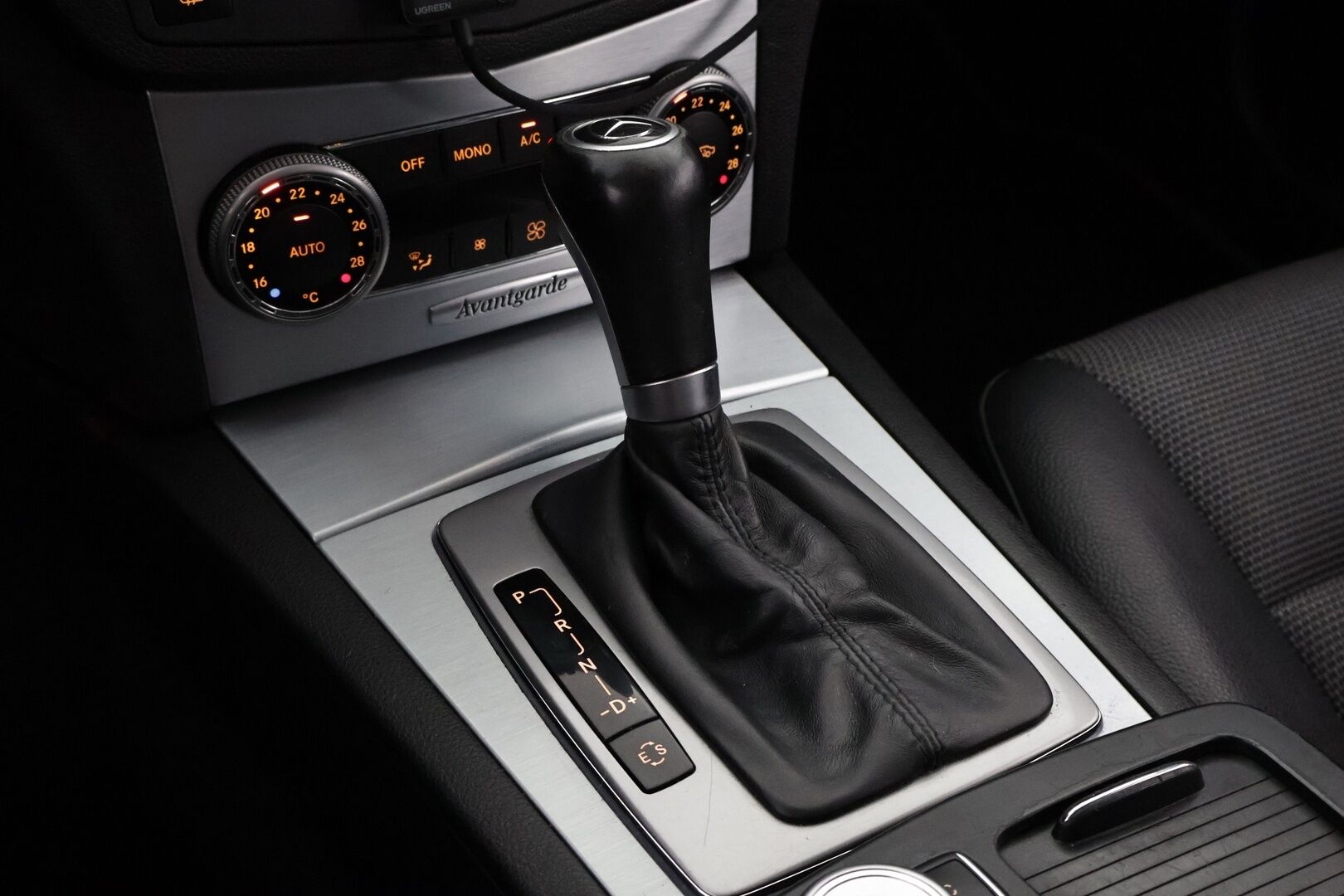Mercedes-Benz C 2011 200 CDI BE T A Premium Business - YritysOutlet - Myydään vain yrityksille - – Tämä auto myydään YritysOutlet -valikoimasta vain yritykselle