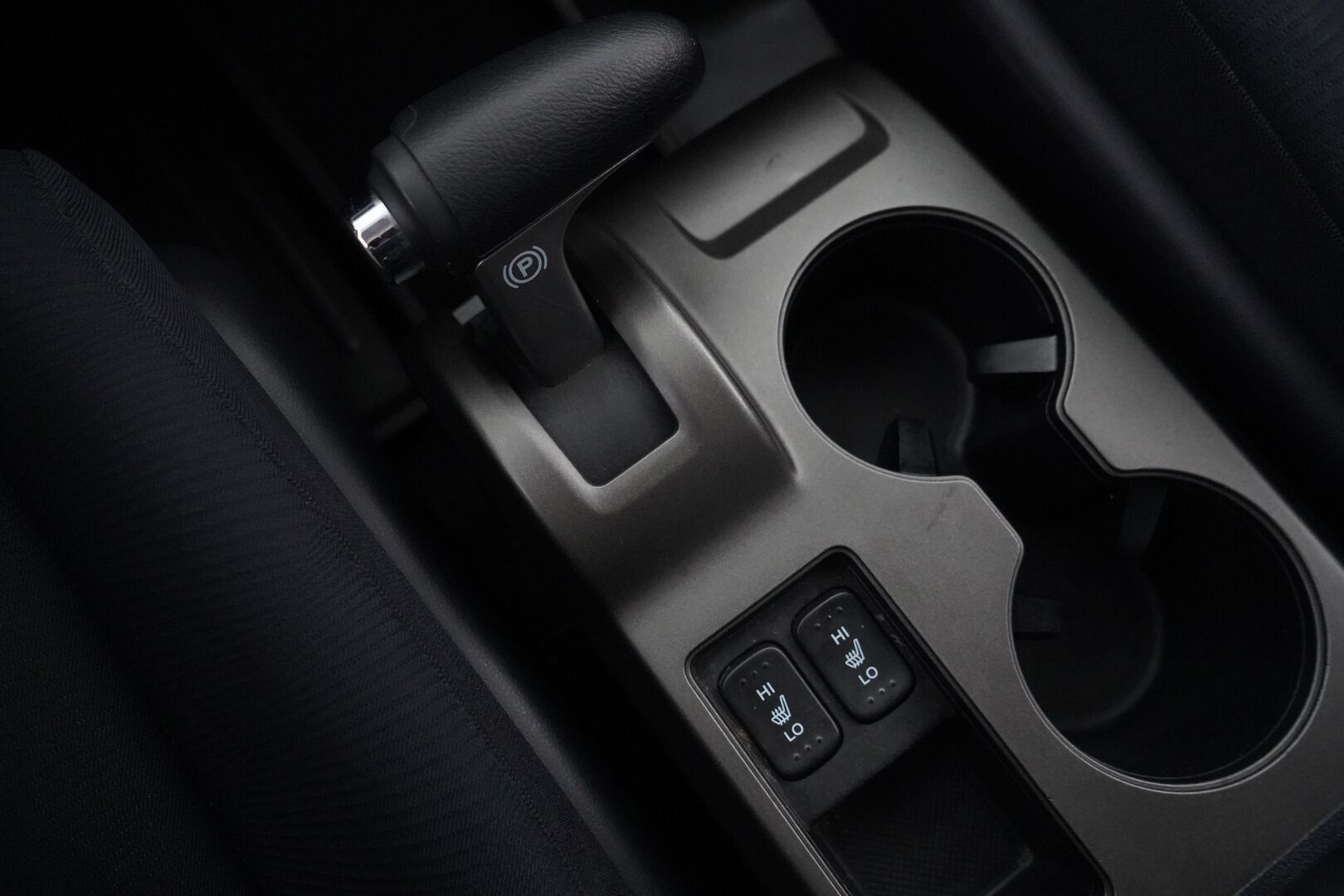 Honda CR-V 2011 2,2 i-DTEC Elegance AT 4WD Business - Ahdin uusittu juuri! | Suomi- auto | Vakkari | Koukku | Lohkolämmitin | P.tutka | Kahdet renkaat aluvantein