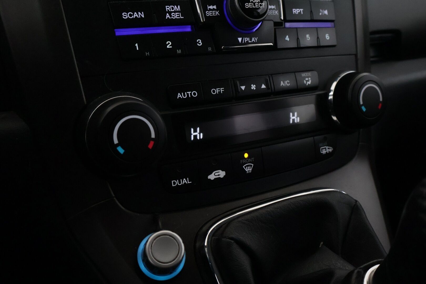 Honda CR-V 2011 2,0i Elegance Lifestyle 4WD Business *Lohko+sisäpistoke / XENON / Koukku / Osanahat* - Juuri katsastettu / Hyvä huoltohistoria / Kahdet hyvät renkaat