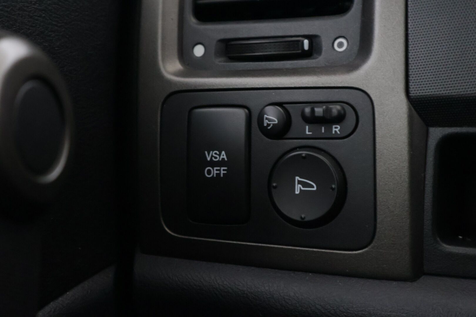 Honda CR-V 2011 2,0i Elegance Lifestyle 4WD Business *Lohko+sisäpistoke / XENON / Koukku / Osanahat* - Juuri katsastettu / Hyvä huoltohistoria / Kahdet hyvät renkaat