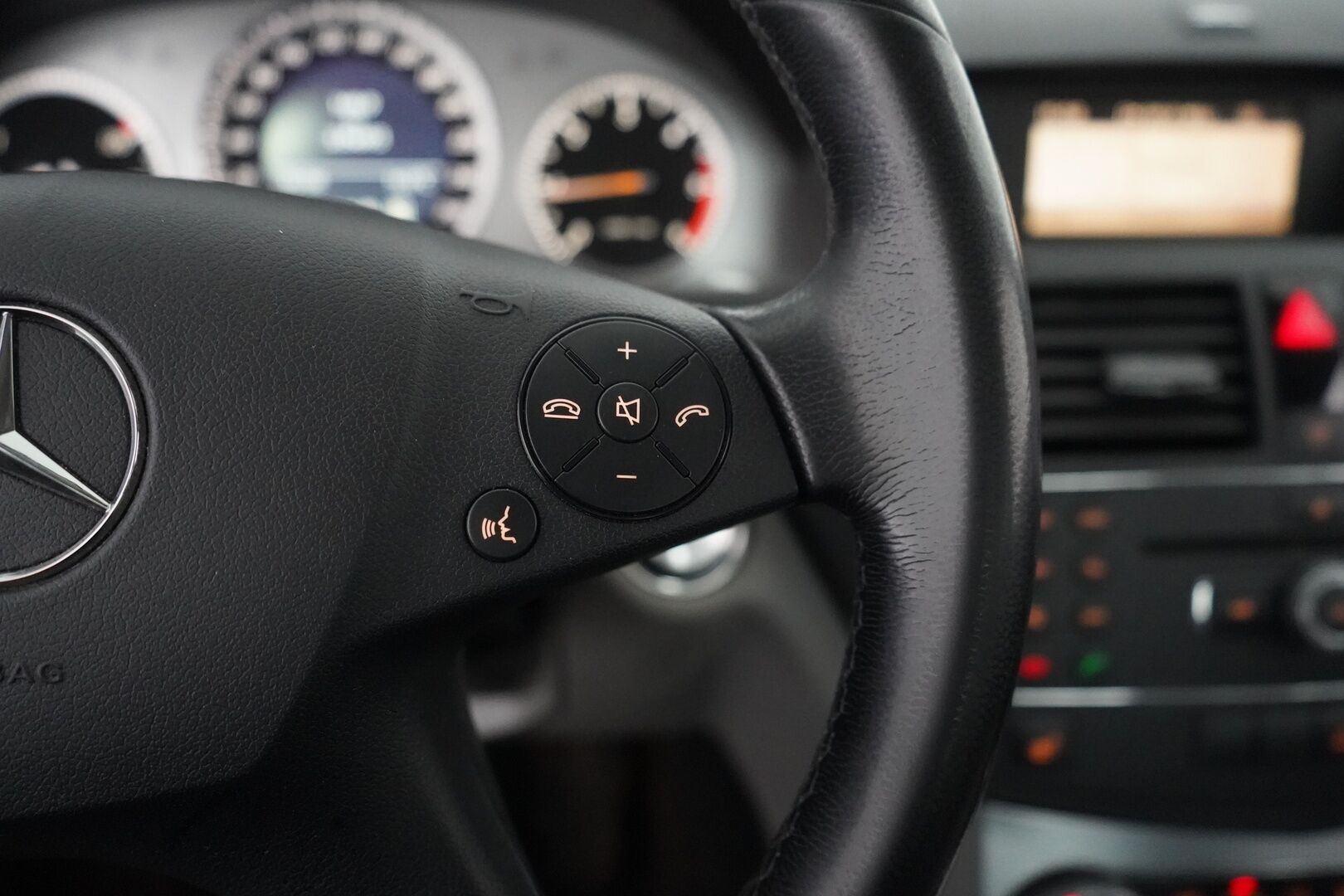 Mercedes-Benz C 2008 * MYYDÄÄN HUUTOKAUPAT.COM *
