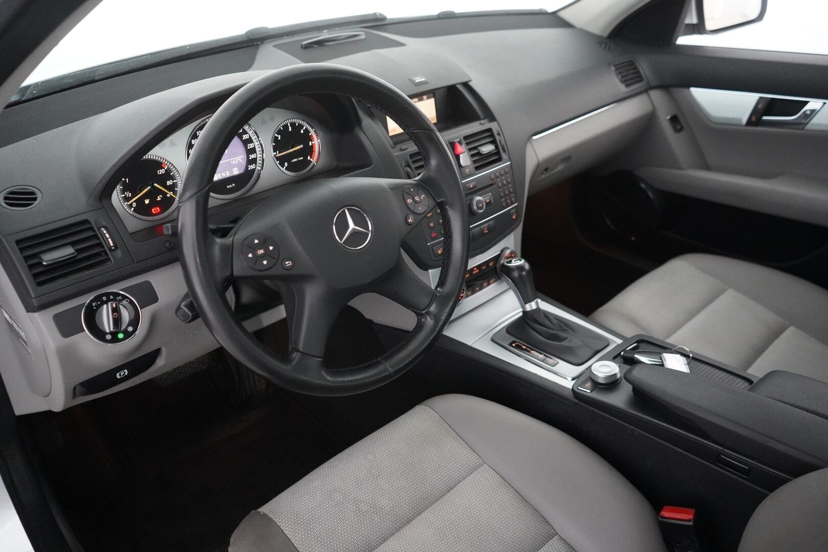 Mercedes-Benz C 2008 * MYYDÄÄN HUUTOKAUPAT.COM *
