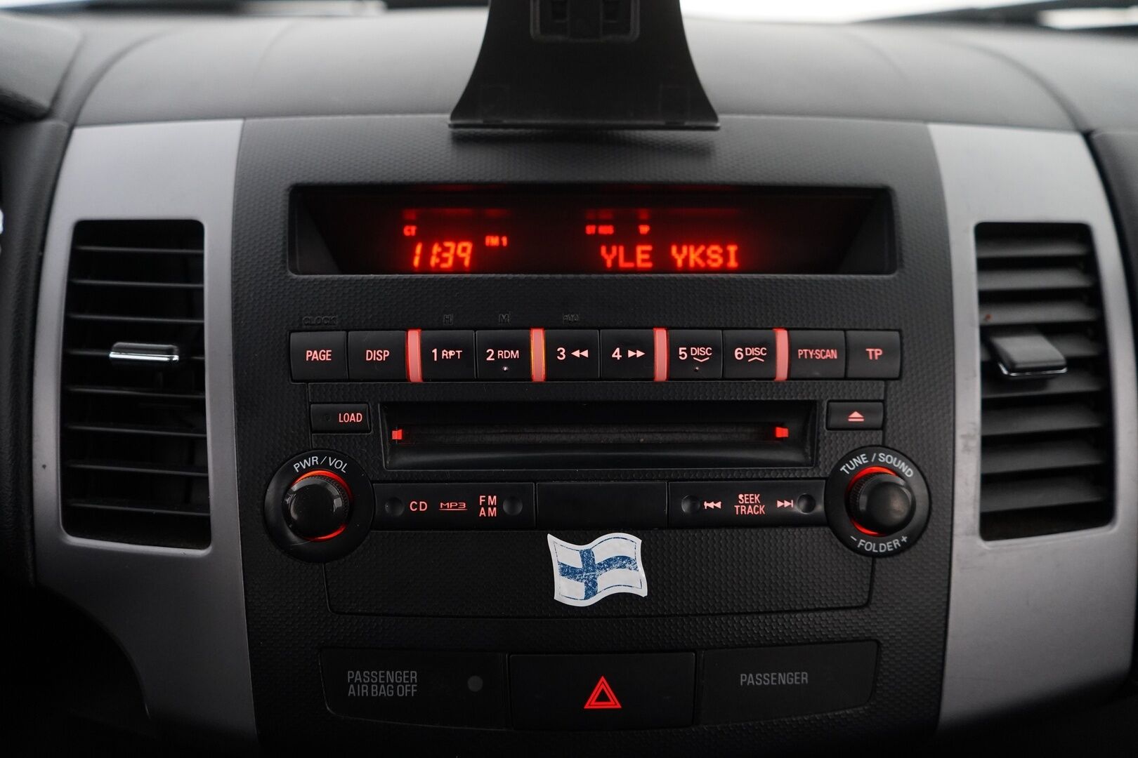 Mitsubishi Outlander 2011 2.2 DI-D Intense * MYYDÄÄN HUUTOKAUPAT.COM *