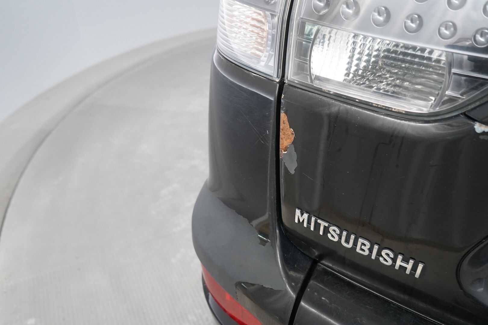 Mitsubishi Outlander 2011 2.2 DI-D Intense * MYYDÄÄN HUUTOKAUPAT.COM *
