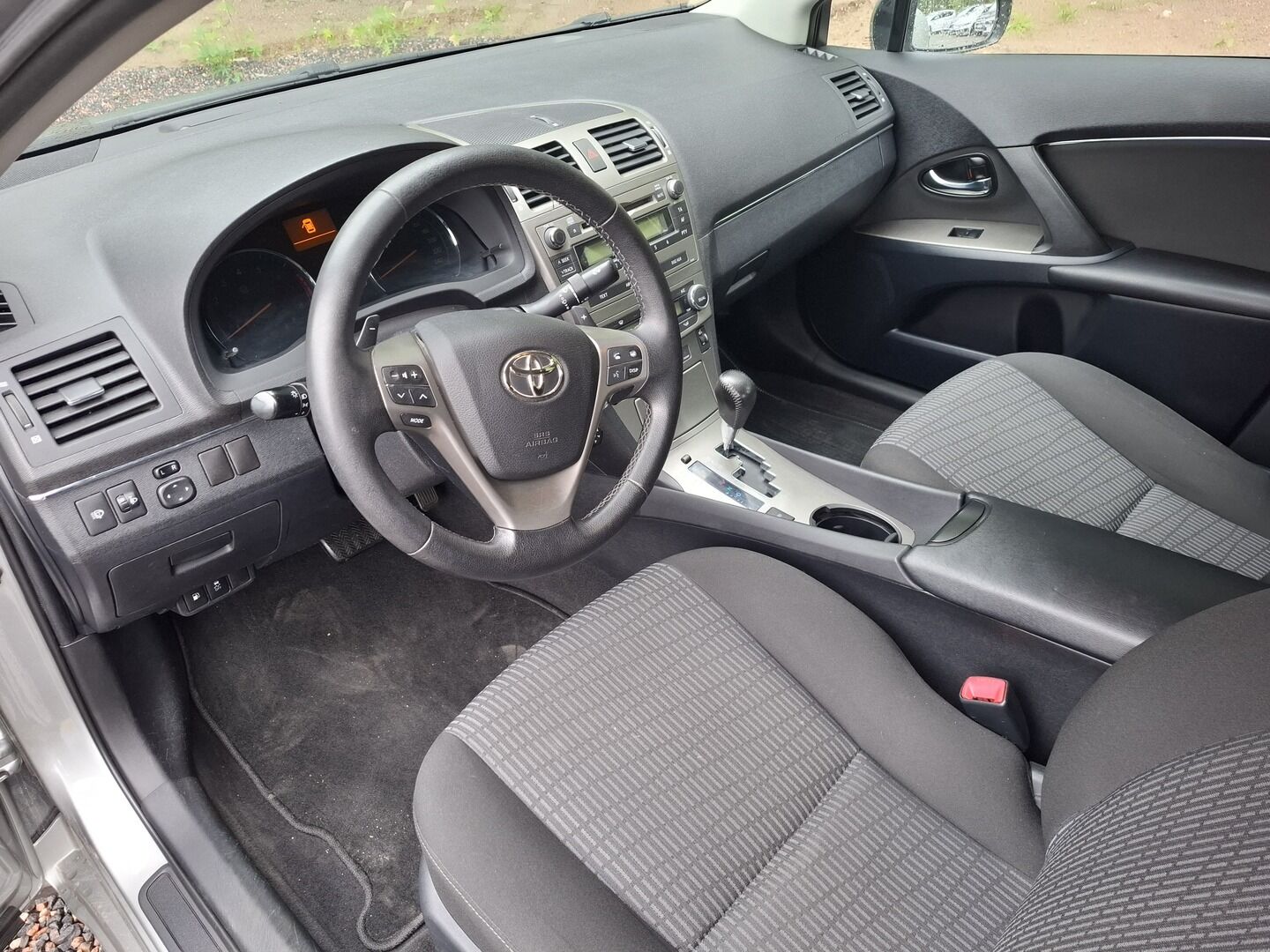 Toyota Avensis 2011 1,8 Valvematic Sol Edition 4ov Multidrive S **Vakkari / Rattivaihteet / Penkinlämmittimet / TULOSSA