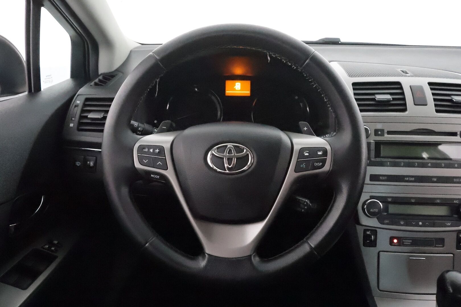 Toyota Avensis 2011 1,8 Valvematic Sol Edition 4ov Multidrive S **Suomi-auto / Sisätilanlämmitin / Vakkari / AC / Rattivaihteet**