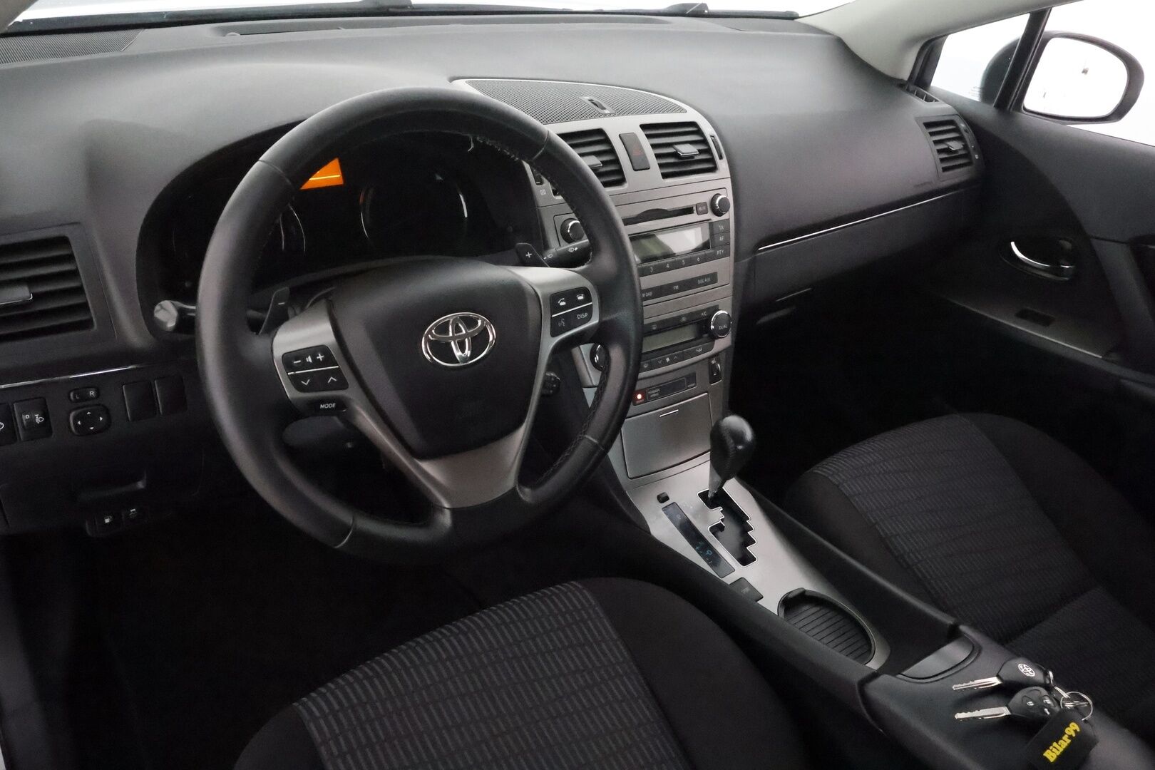 Toyota Avensis 2011 1,8 Valvematic Sol Edition 4ov Multidrive S **Suomi-auto / Sisätilanlämmitin / Vakkari / AC / Rattivaihteet**