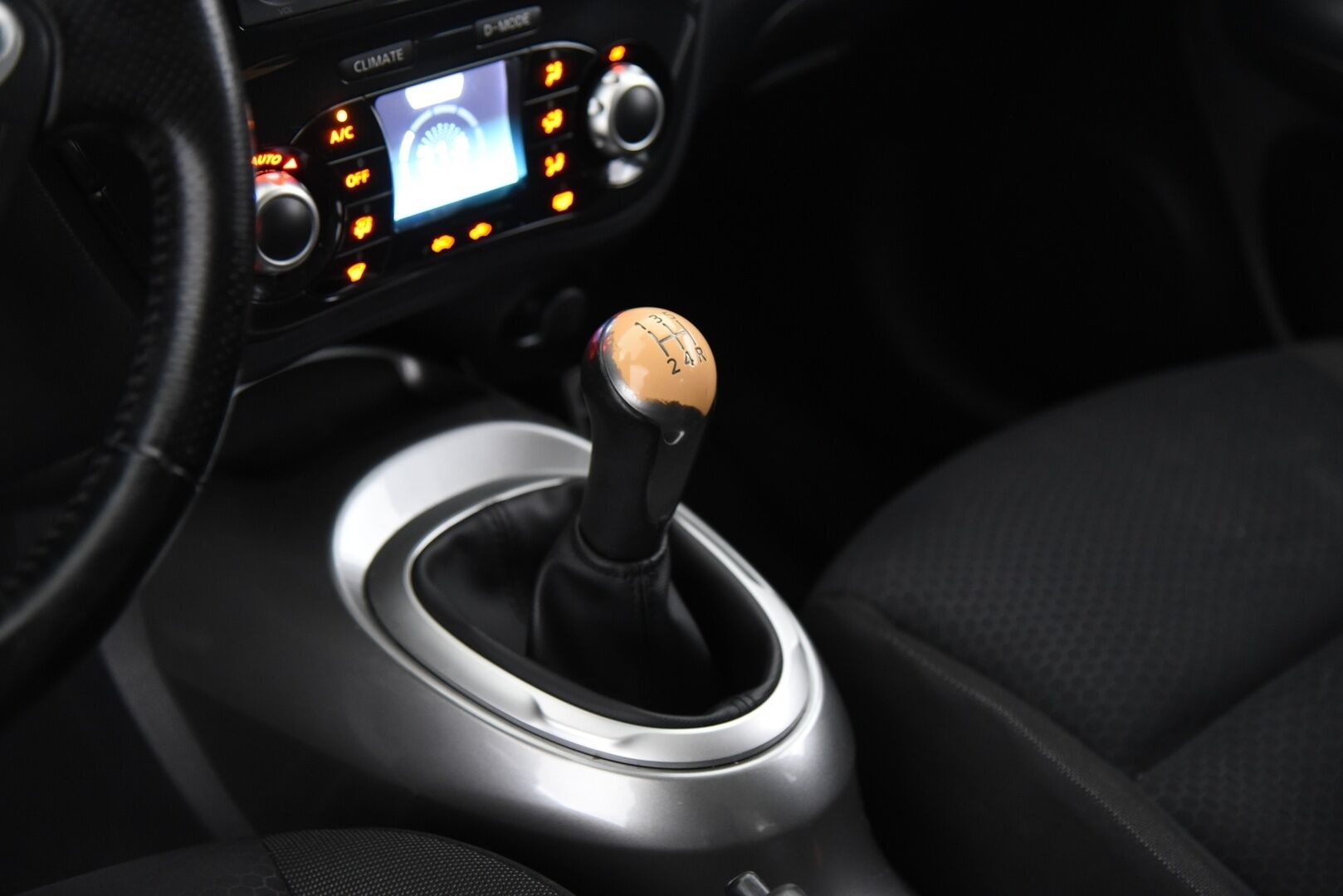 Nissan Juke 2011 1.6 Pure Drive Acenta / YritysOutlet - Myydään vain yrityksille /