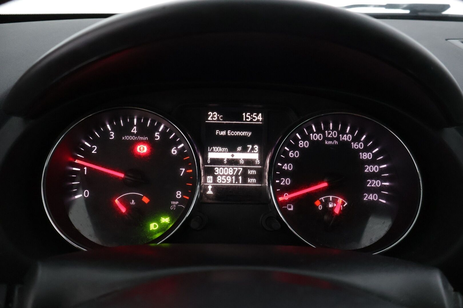 Nissan Qashqai+2 2012 1,6L Stop / Start System Acenta 2WD 5M/T ** Myydään huutokaupat.com-sivustolla / 7p / 2x renkaat / Lohko / Panoraama ** - *Kattavasti huollettu! / Kaksilla renkailla / Katsastus voimassa 2/2026 saakka!*