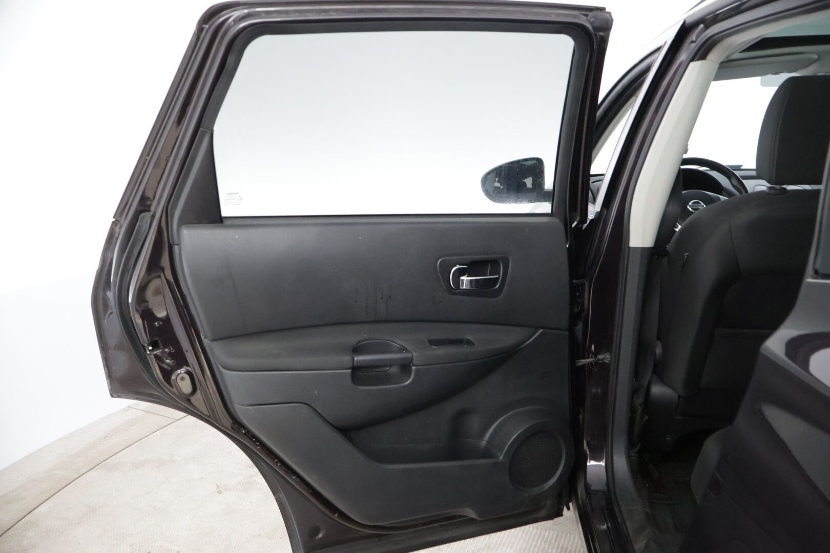 Nissan Qashqai+2 2012 1,6L Stop / Start System Acenta 2WD 5M/T ** Myydään huutokaupat.com-sivustolla / 7p / 2x renkaat / Lohko / Panoraama ** - *Kattavasti huollettu! / Kaksilla renkailla / Katsastus voimassa 2/2026 saakka!*