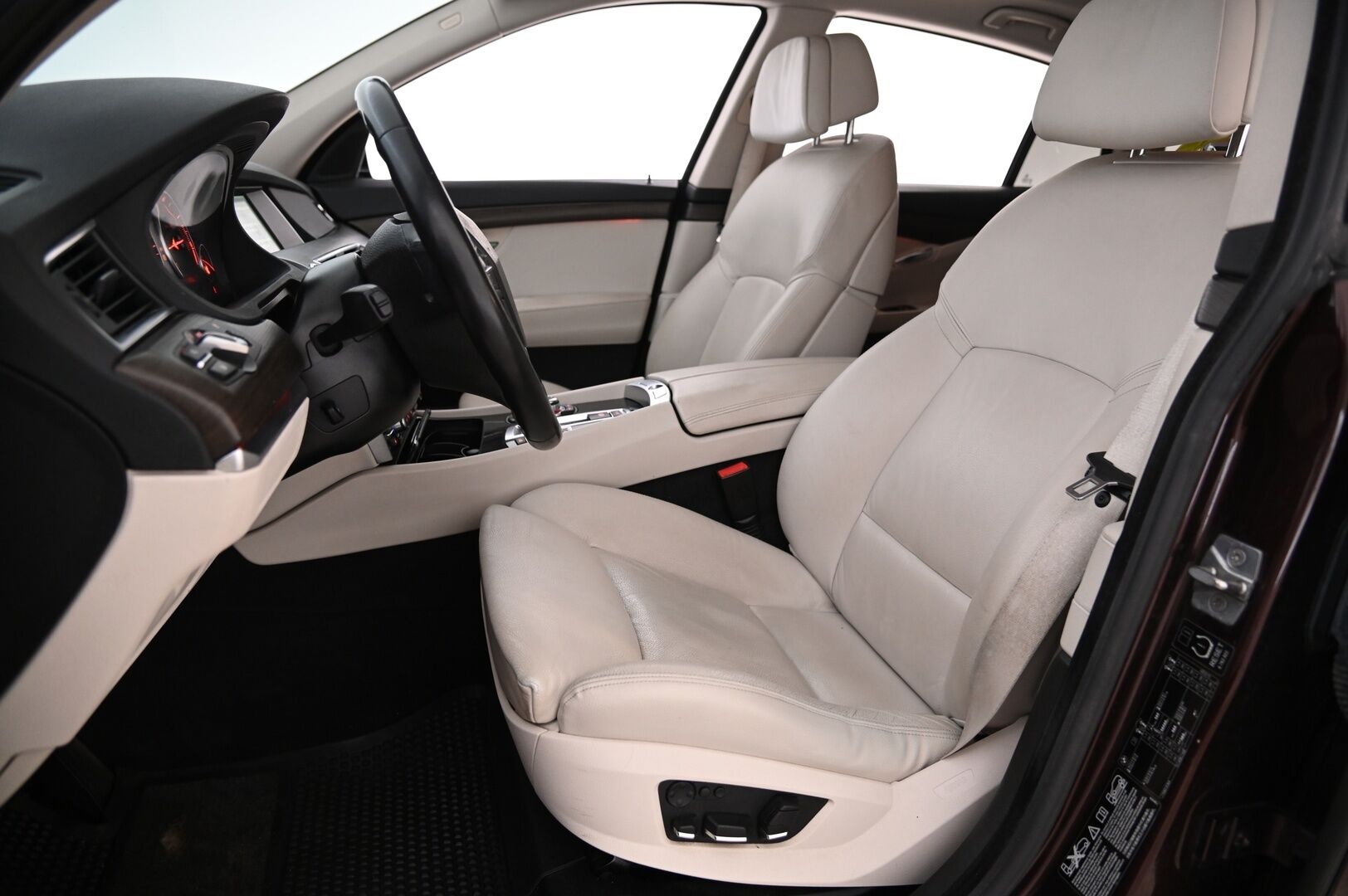 BMW 530 GRAN TURISMO 2011 A F07 Gran Turismo *Tämä auto myydään YritysOutlet -valikoimasta vain yritykselle* - *Tämä auto myydään YritysOutlet -valikoimasta vain yritykselle*