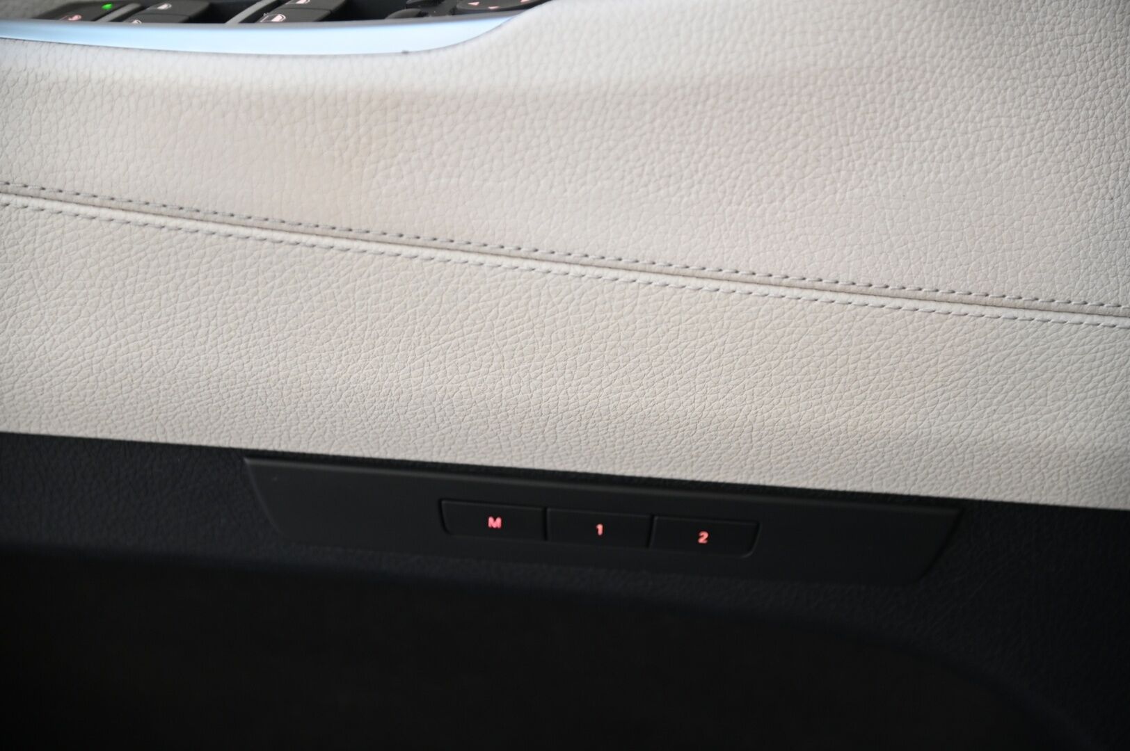 BMW 530 GRAN TURISMO 2011 A F07 Gran Turismo *Tämä auto myydään YritysOutlet -valikoimasta vain yritykselle* - *Tämä auto myydään YritysOutlet -valikoimasta vain yritykselle*