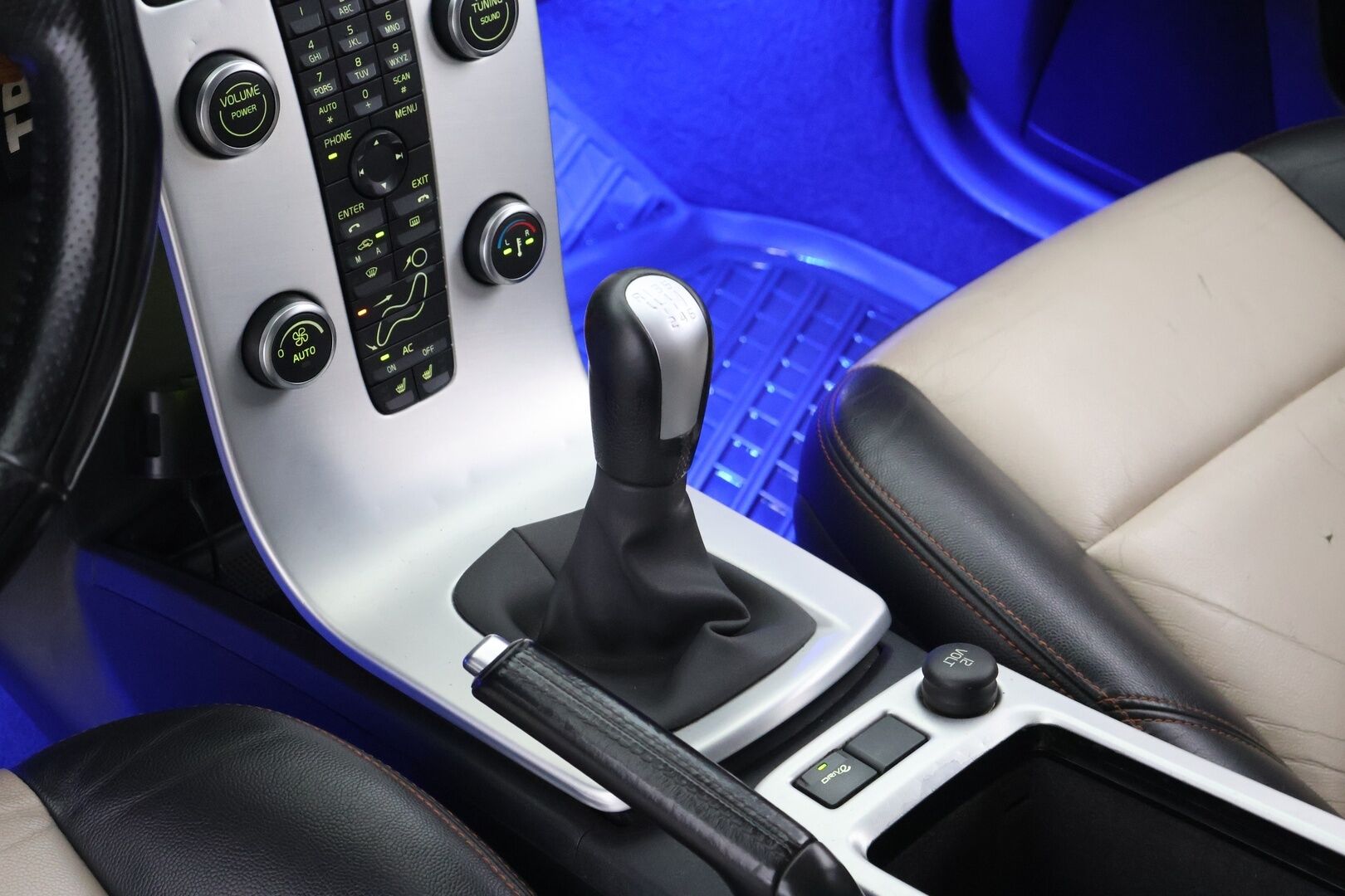 Volvo V50 2011 1,6D DRIVe S/S Classic Business - Myydään Huutokaupat.com 