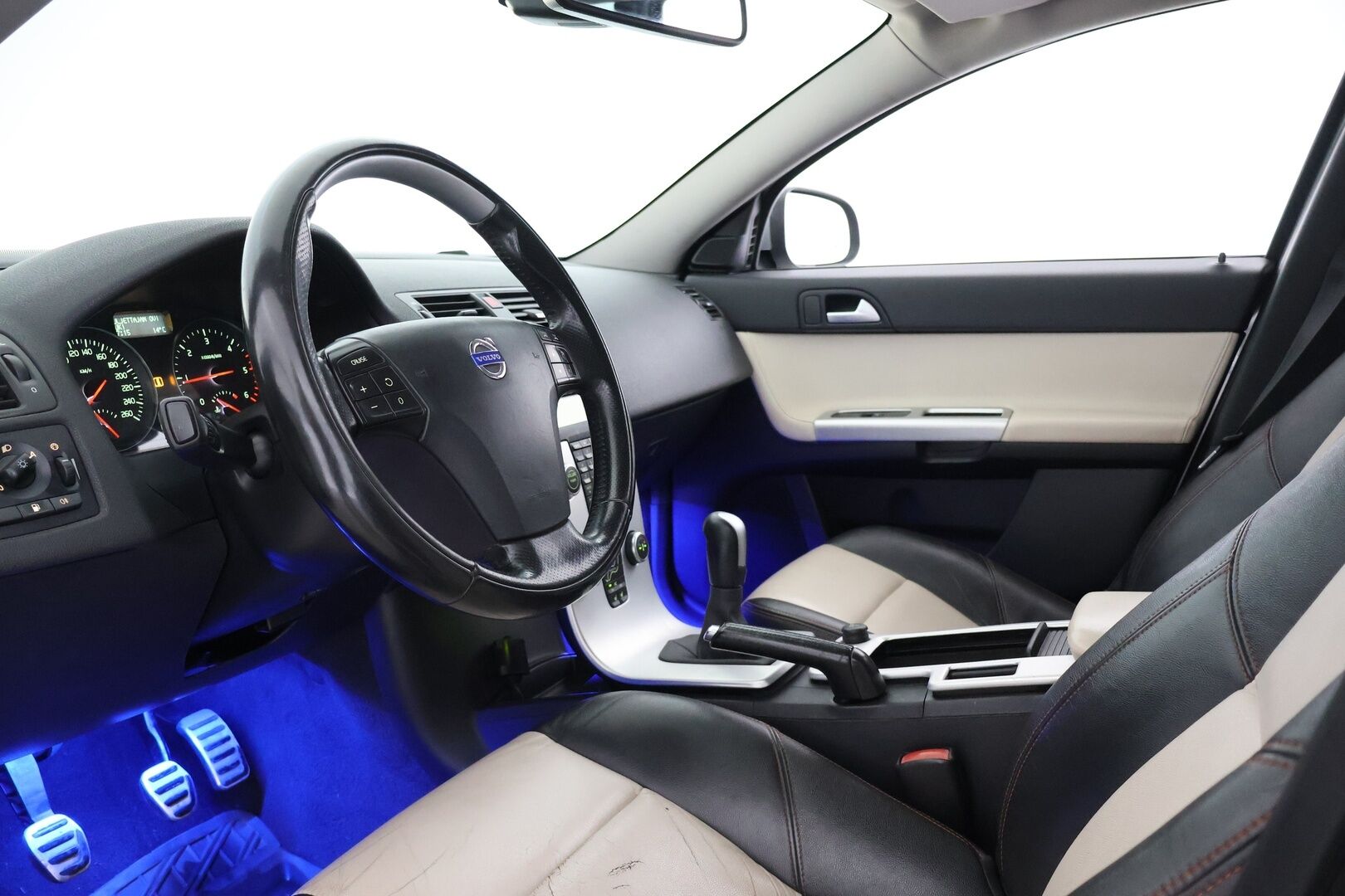 Volvo V50 2011 1,6D DRIVe S/S Classic Business - Myydään Huutokaupat.com 