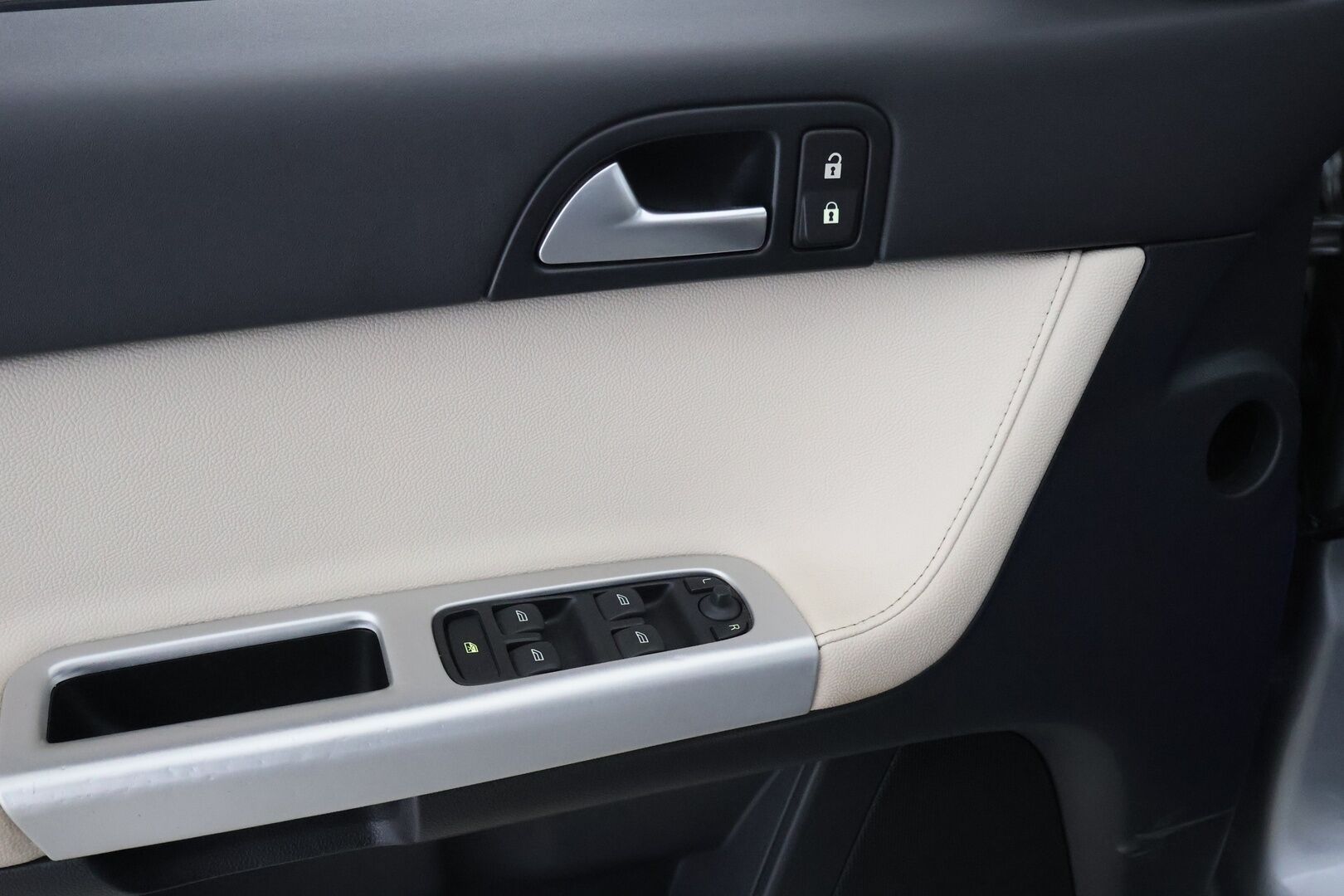 Volvo V50 2011 1,6D DRIVe S/S Classic Business - Myydään Huutokaupat.com 