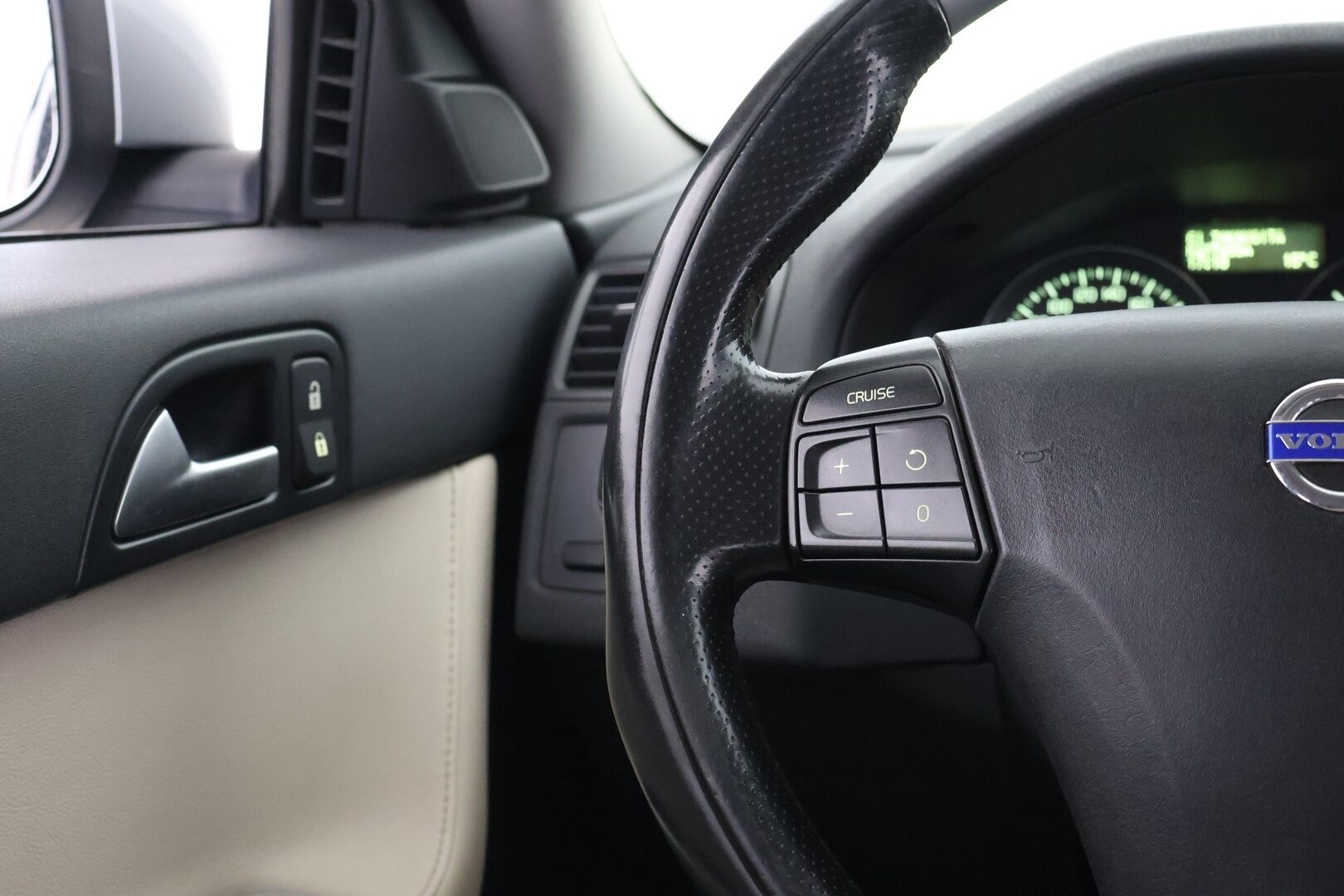 Volvo V50 2011 1,6D DRIVe S/S Classic Business - Myydään Huutokaupat.com 