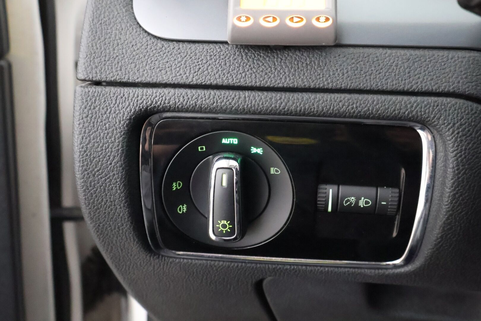 Skoda Superb 2011 Combi 1,6 TDI Comfort GreenLine - Suomiauto / Vetokoukku / Vakkari / Lohko & Sisäpistoke / Jakopää tehty / Juuri tullut Tampereelle!