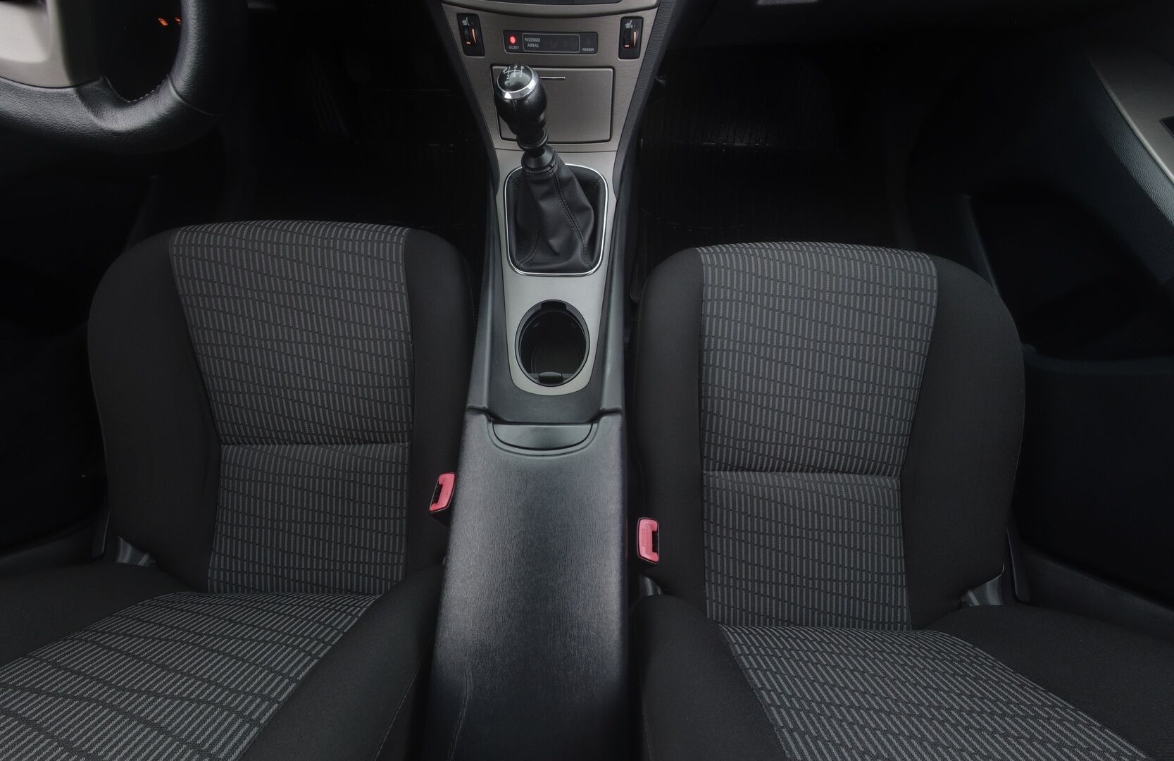 Toyota Avensis 2012 1,8 Valvematic Sol Edition Wagon - Vakkari | Koukku | kahdet renkaat | P.tutka | Lohko | 