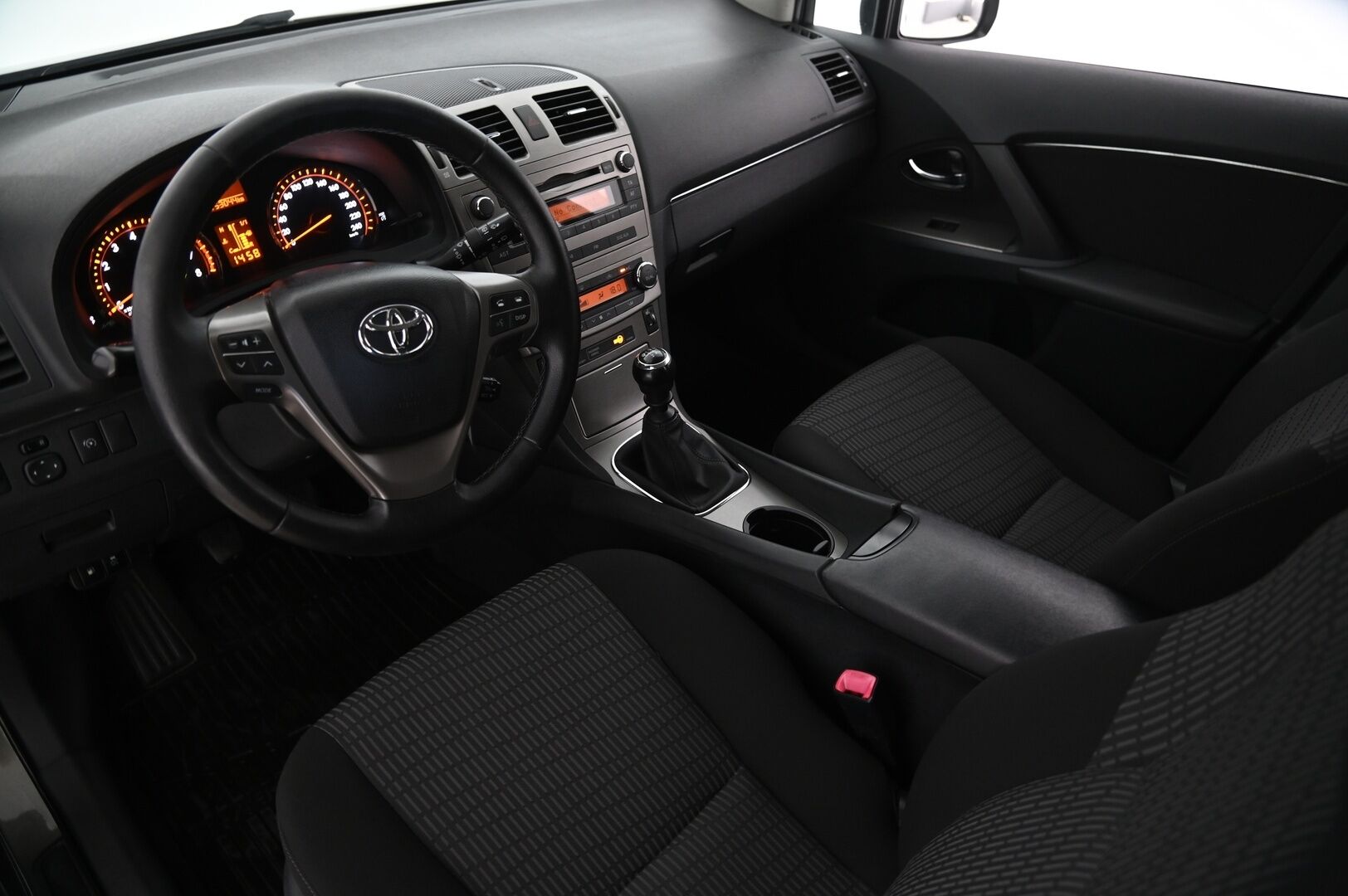 Toyota Avensis 2012 1,8 Valvematic Sol Edition Wagon - Vakkari | Koukku | kahdet renkaat | P.tutka | Lohko | 