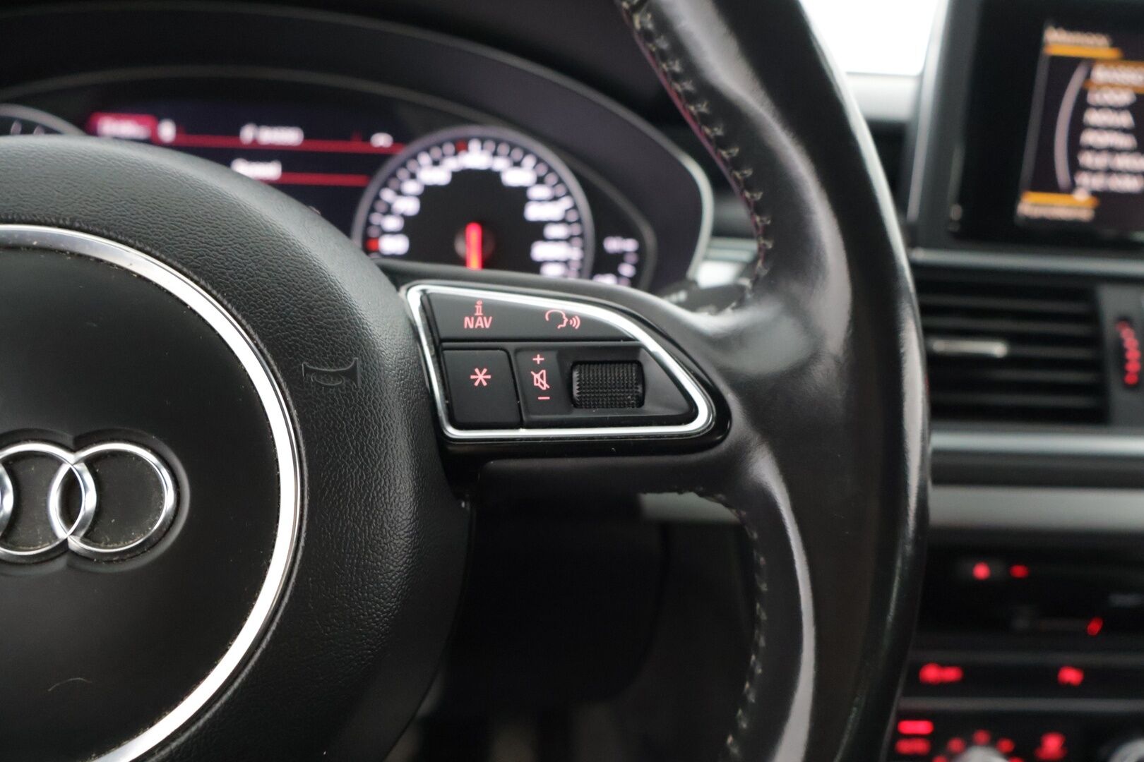 Audi A7 2012 Business 3,0 V6 TDI 180 kW quattro ** HUD / S-Penkit muistilla / Koukku / Nahat** - Kattava huoltohistoria, Ei AdBlueta, Mekatroniikka uusittu 2024