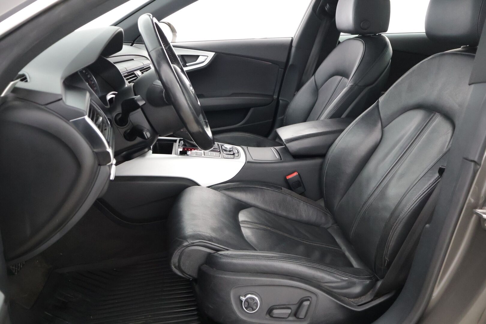 Audi A7 2012 Business 3,0 V6 TDI 180 kW quattro ** HUD / S-Penkit muistilla / Koukku / Nahat** - Kattava huoltohistoria, Ei AdBlueta, Mekatroniikka uusittu 2024