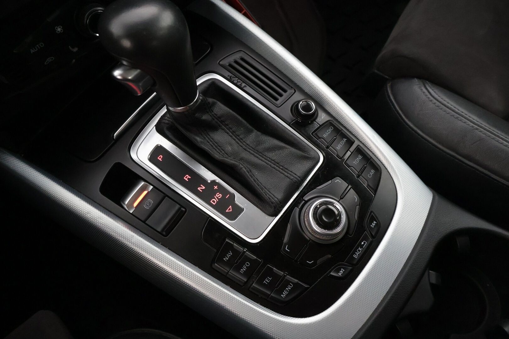Audi Q5 2012 2,0 TFSI hybrid quattro tiptronic-autom. - * Myydään Huutokaupat.com *