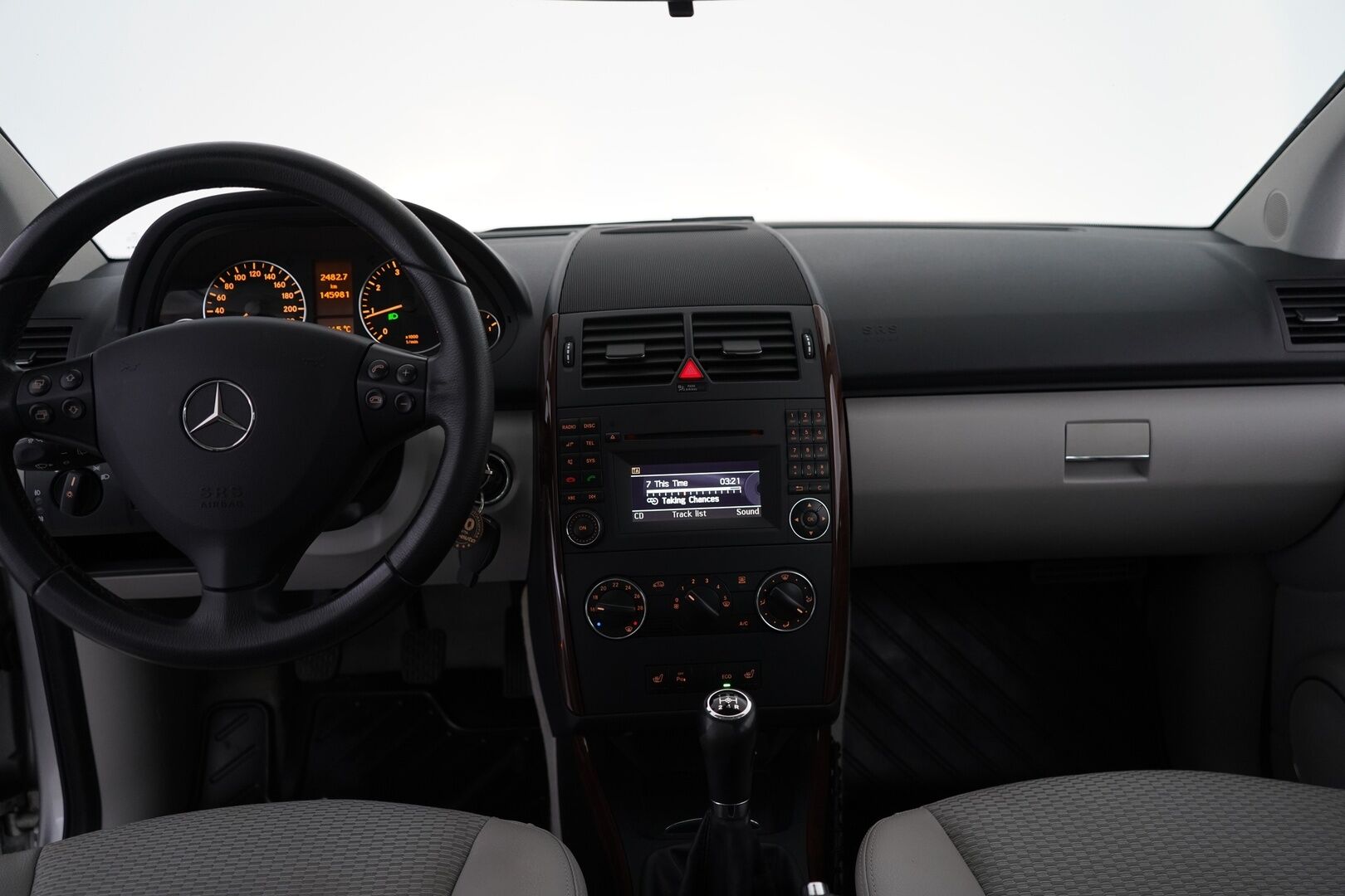 Mercedes-Benz A 2012 160 BE 5D Premium Business - Lohkolämmitin sisäpistokkeella | Ilmastointi | Kahdet hyvät renkaat | Suomi-auto | Juuri huollettu | Juuri katsastettu | Todella siisti!