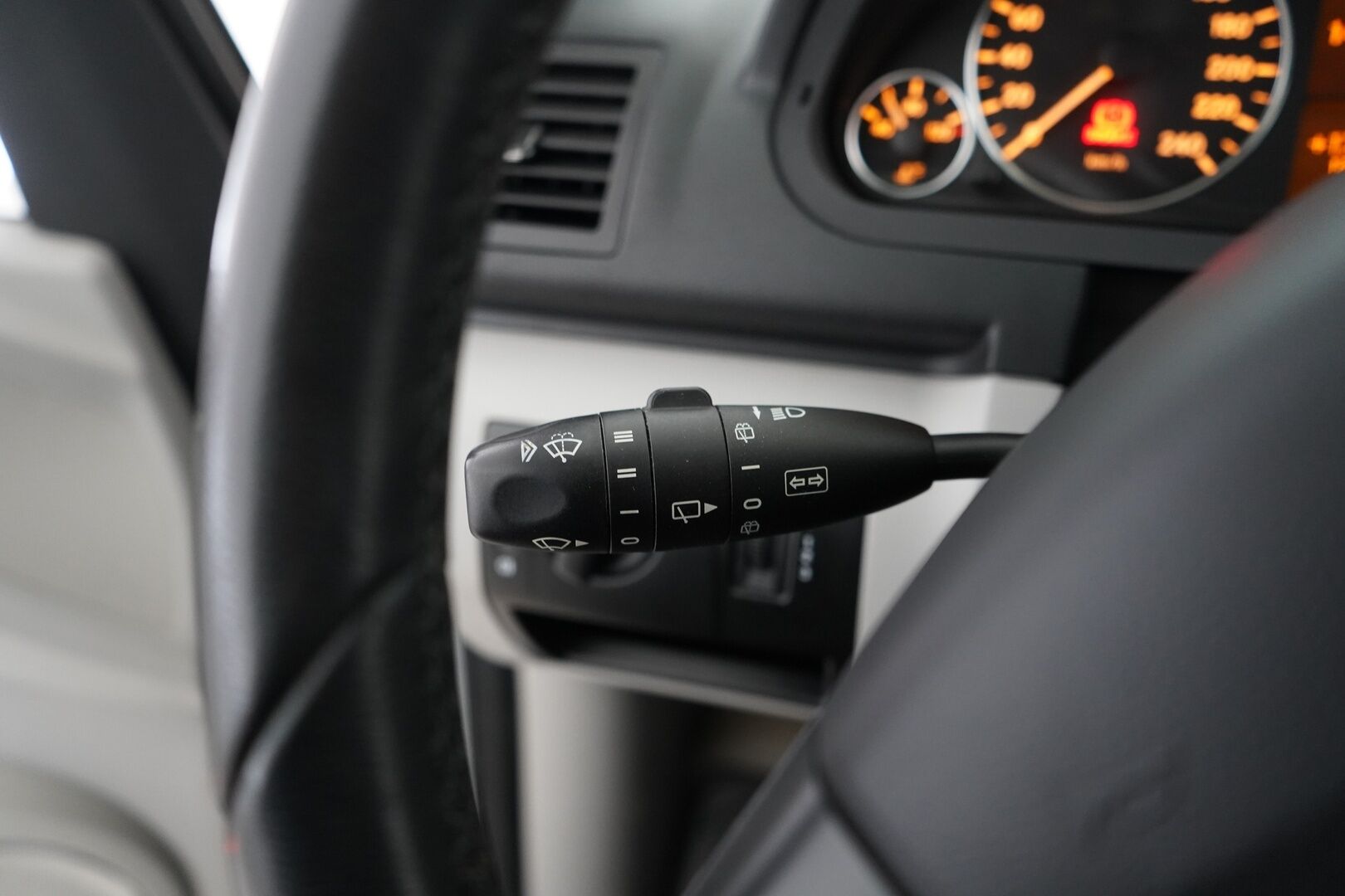 Mercedes-Benz A 2012 160 BE 5D Premium Business - Lohkolämmitin sisäpistokkeella | Ilmastointi | Kahdet hyvät renkaat | Suomi-auto | Juuri huollettu | Juuri katsastettu | Todella siisti!