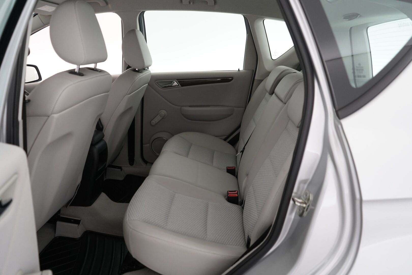 Mercedes-Benz A 2012 160 BE 5D Premium Business - Lohkolämmitin sisäpistokkeella | Ilmastointi | Kahdet hyvät renkaat | Suomi-auto | Juuri huollettu | Juuri katsastettu | Todella siisti!