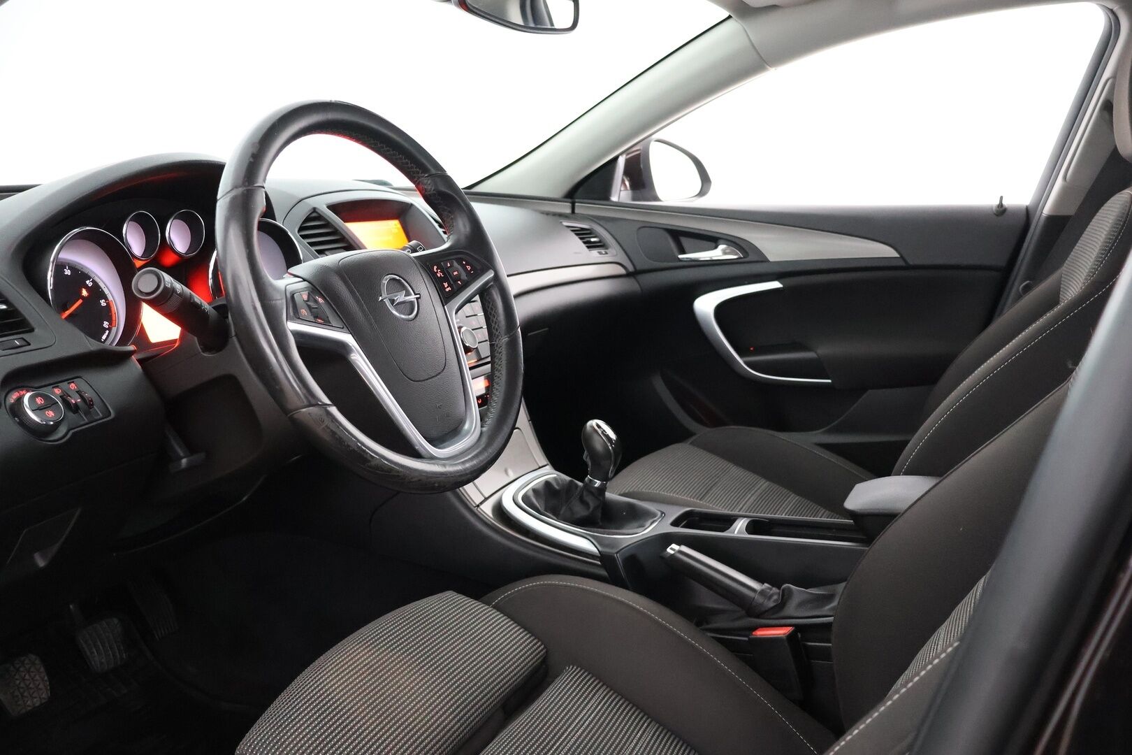 Opel Insignia 2012 5-ov Edition 2,0 CDTI ecoFLEX Start/Stop 118kW MT6 BL - Suomi-Auto | Vetokoukku | Tutkat | Vakkari