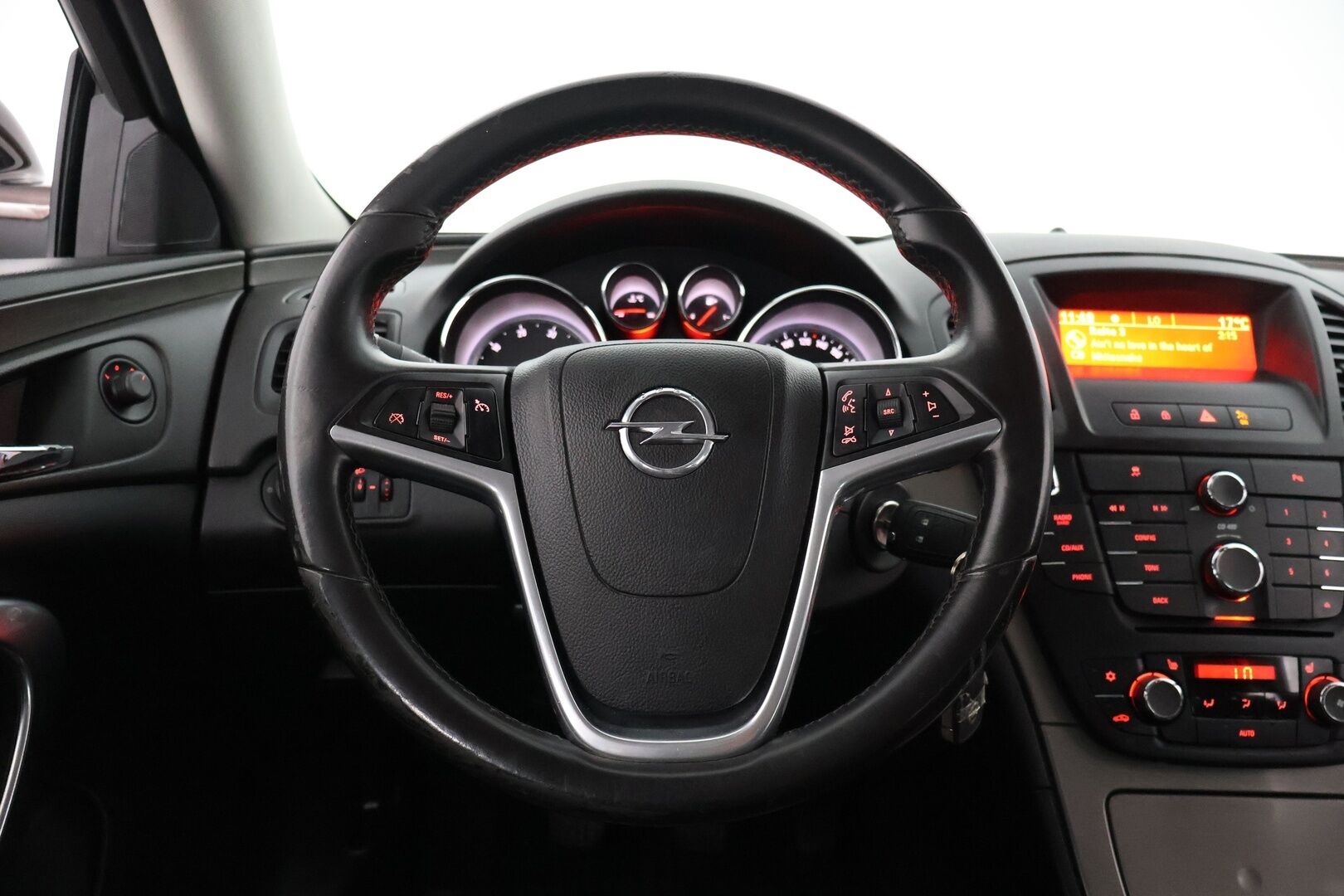 Opel Insignia 2012 5-ov Edition 2,0 CDTI ecoFLEX Start/Stop 118kW MT6 BL - Suomi-Auto | Vetokoukku | Tutkat | Vakkari