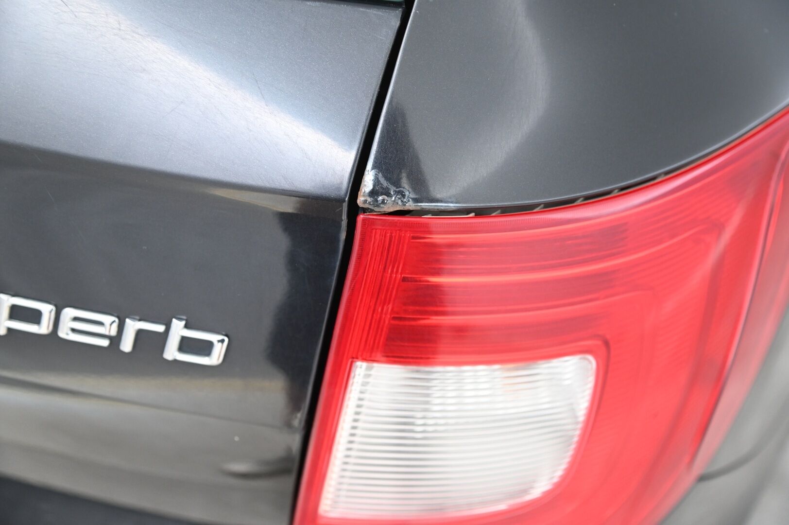 Skoda Superb 2012 Combi 2,0 TDI 140 Comfort Business+ DSG Autom. - MYYDÄÄN HUUTOKAUPPA.COM