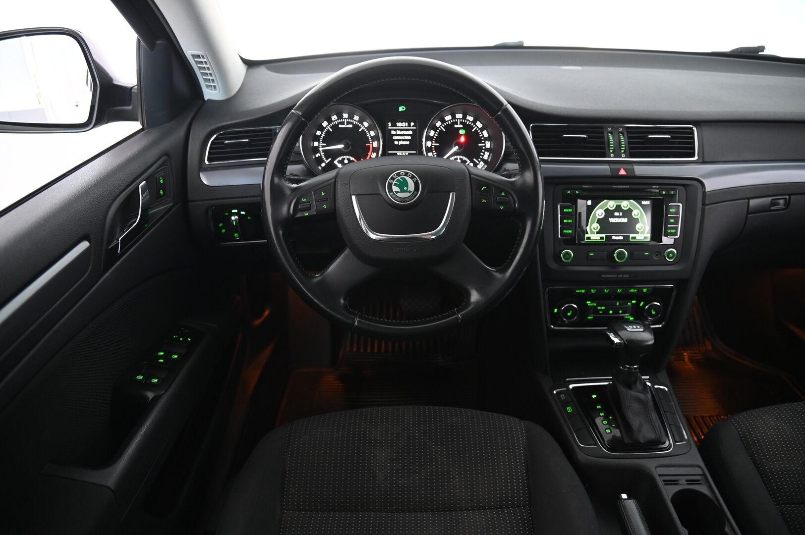 Skoda Superb 2012 Combi 2,0 TDI 140 Comfort Business+ DSG Autom. - MYYDÄÄN HUUTOKAUPPA.COM