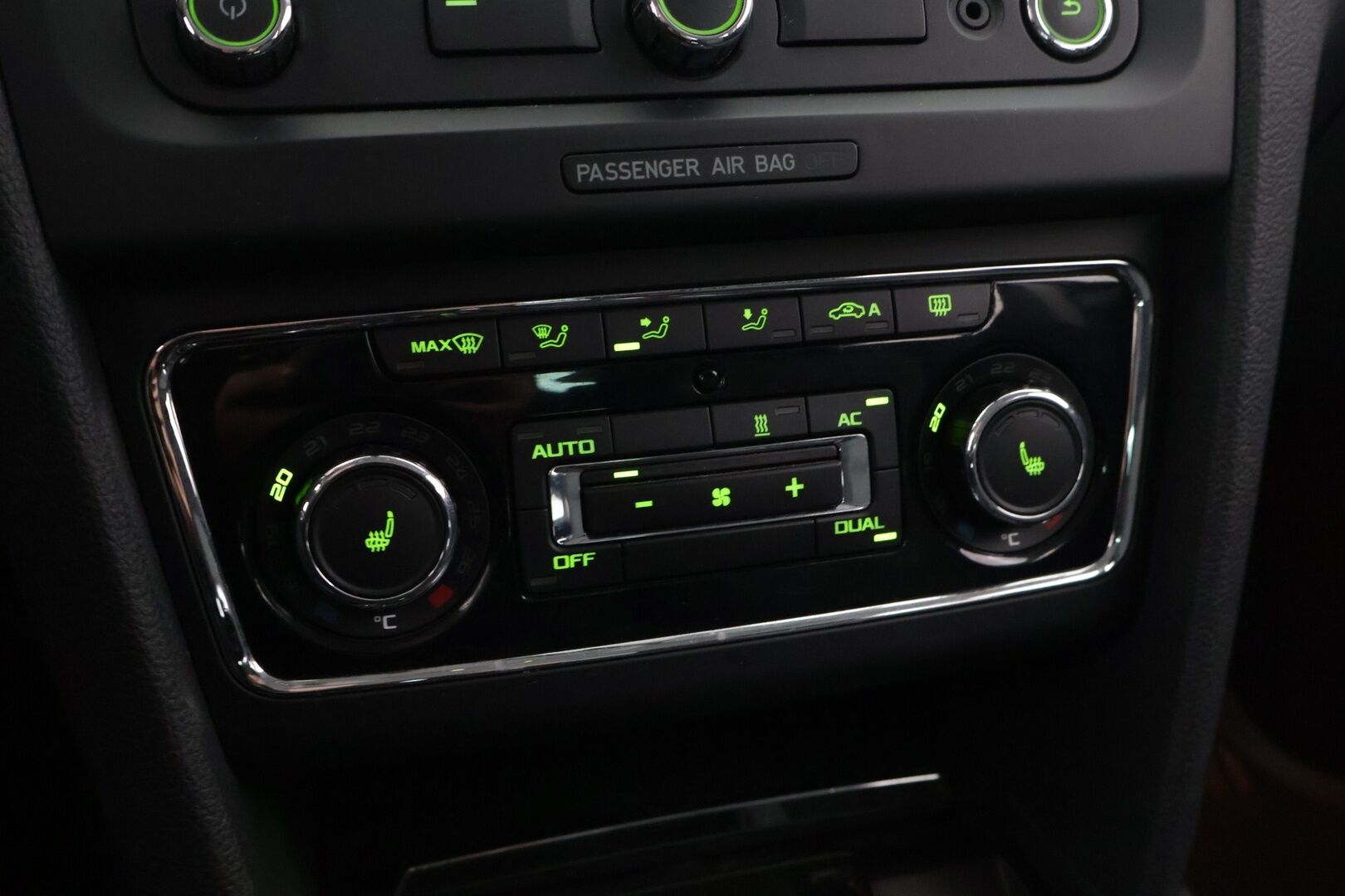 Skoda Superb 2012 Combi 1,8 TSI Ambition Business DSG Autom. - *MYYDÄÄN HUUTOKAUPAT.COM*