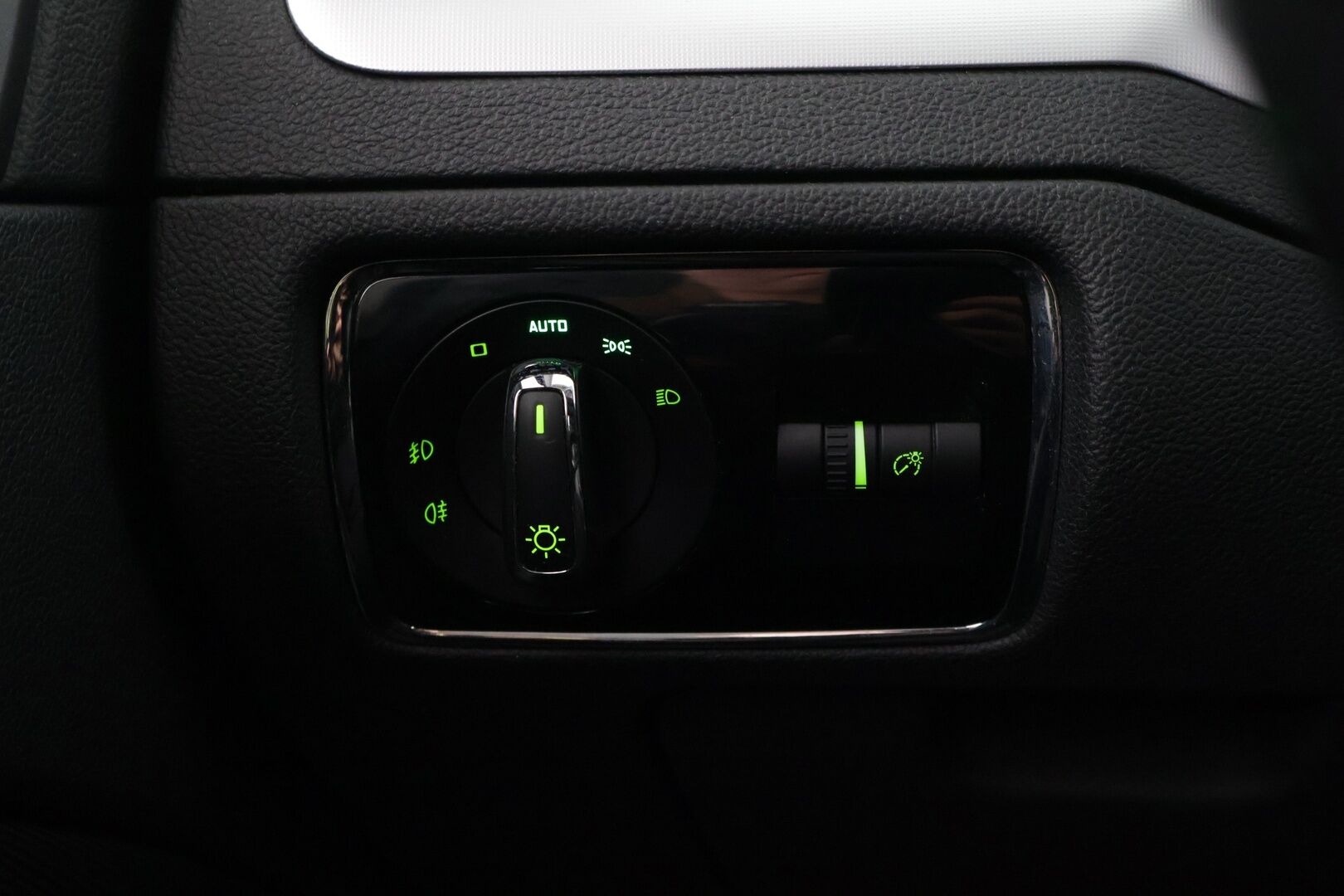 Skoda Superb 2012 Combi 1,8 TSI Ambition Business DSG Autom. - *MYYDÄÄN HUUTOKAUPAT.COM*