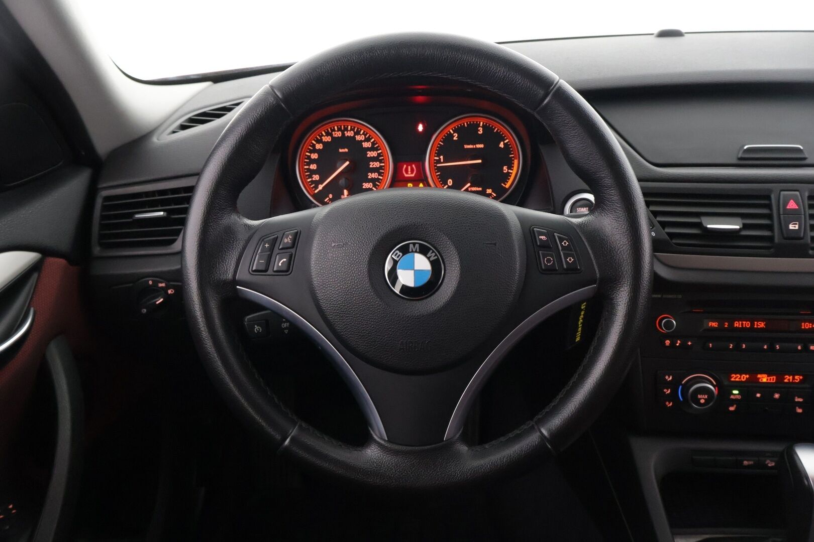 BMW X1 2012 xDrive20d TwinPower Turbo A Limited xDrive Edition E84 - Sportti-penkit / Lohko / Xenon 