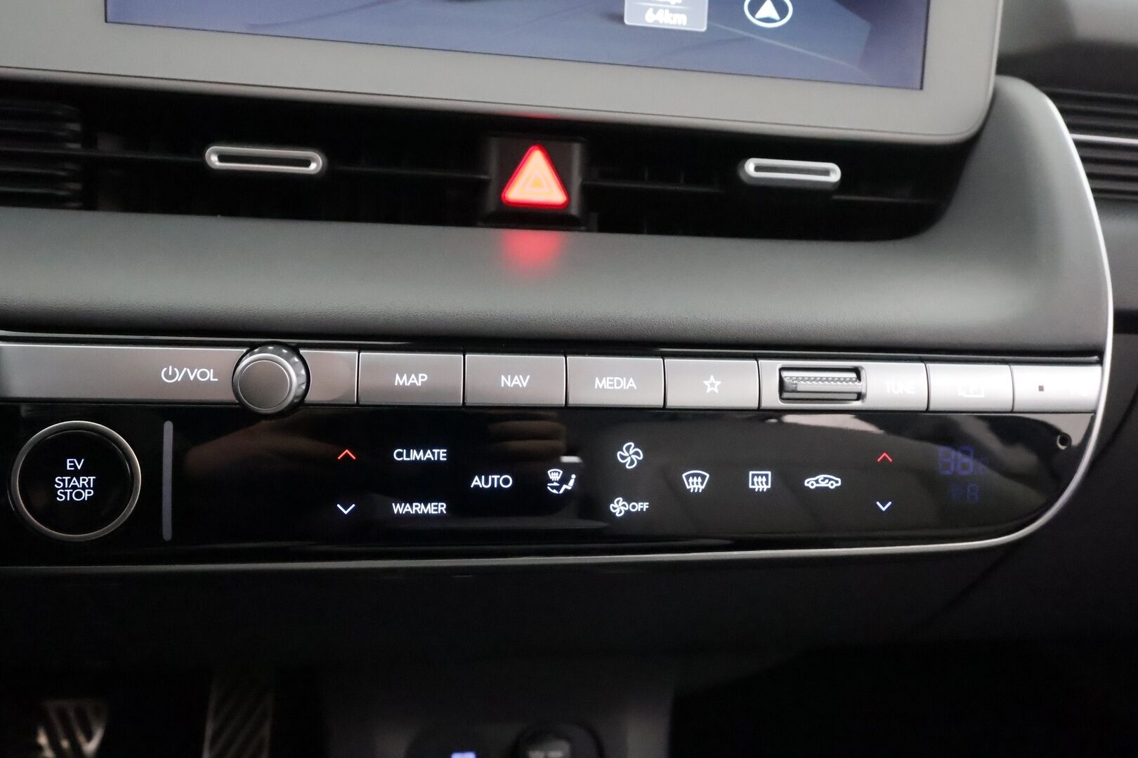 Hyundai IONIQ 5 2022 73 kWh 217 hv Premium - | ACC | ILP | Koukku | HUD | 360° | BOSE | Ilm. relax nahat | V2L | HDA | BSM | Muistipenkki | Ambient light | Merkkihuollot | 2x renkaat aluin | 