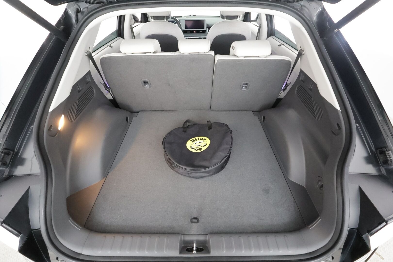 Hyundai IONIQ 5 2022 73 kWh 217 hv Premium - | ACC | ILP | Koukku | HUD | 360° | BOSE | Ilm. relax nahat | V2L | HDA | BSM | Muistipenkki | Ambient light | Merkkihuollot | 2x renkaat aluin | 