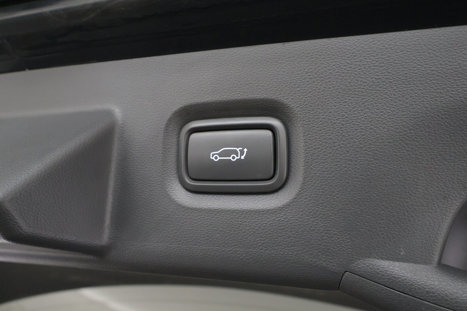 Hyundai IONIQ 5 2022 73 kWh 217 hv Premium - | ACC | ILP | Koukku | HUD | 360° | BOSE | Ilm. relax nahat | V2L | HDA | BSM | Muistipenkki | Ambient light | Merkkihuollot | 2x renkaat aluin | 