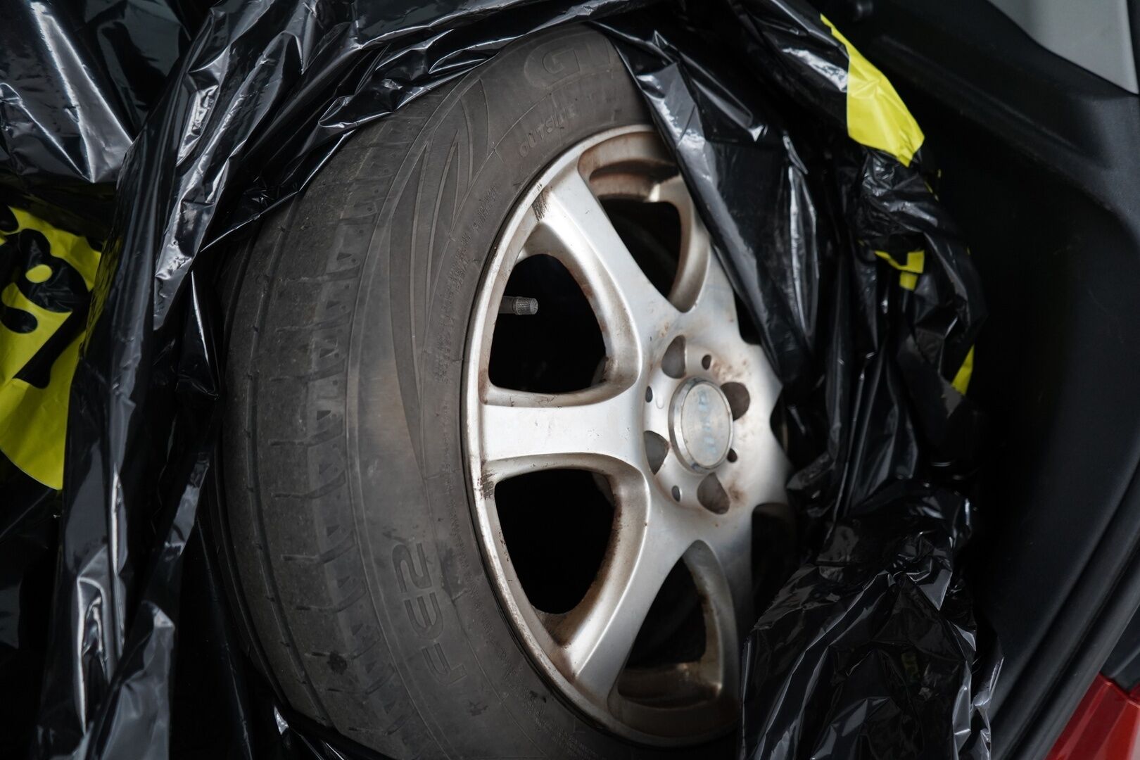 Hyundai i20 2013 5d 1,2 5MT Classic *Ilmastointi / Lohko+sisälämmitin / AUX* - Suomi-auto / Juuri huollettu / Hyvät nastarenkaat 