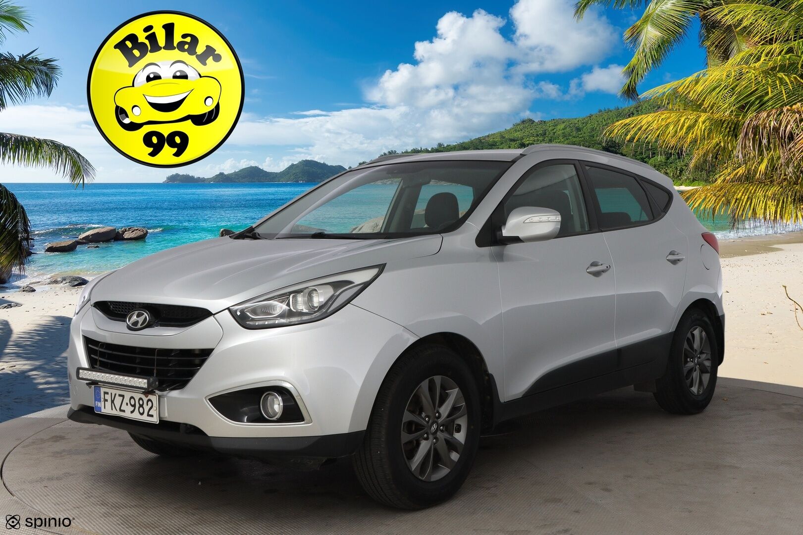 Hyundai ix35 2014 4WD 2,0 CRDi 100kW 6MT Style * Suomiauto / Vetokoukku / Peruutuskamera / Puolinahkasisusta / KeylessGo - Hyvät varusteet / 2x Renkaat aluvantein / Isot huollot tehty!